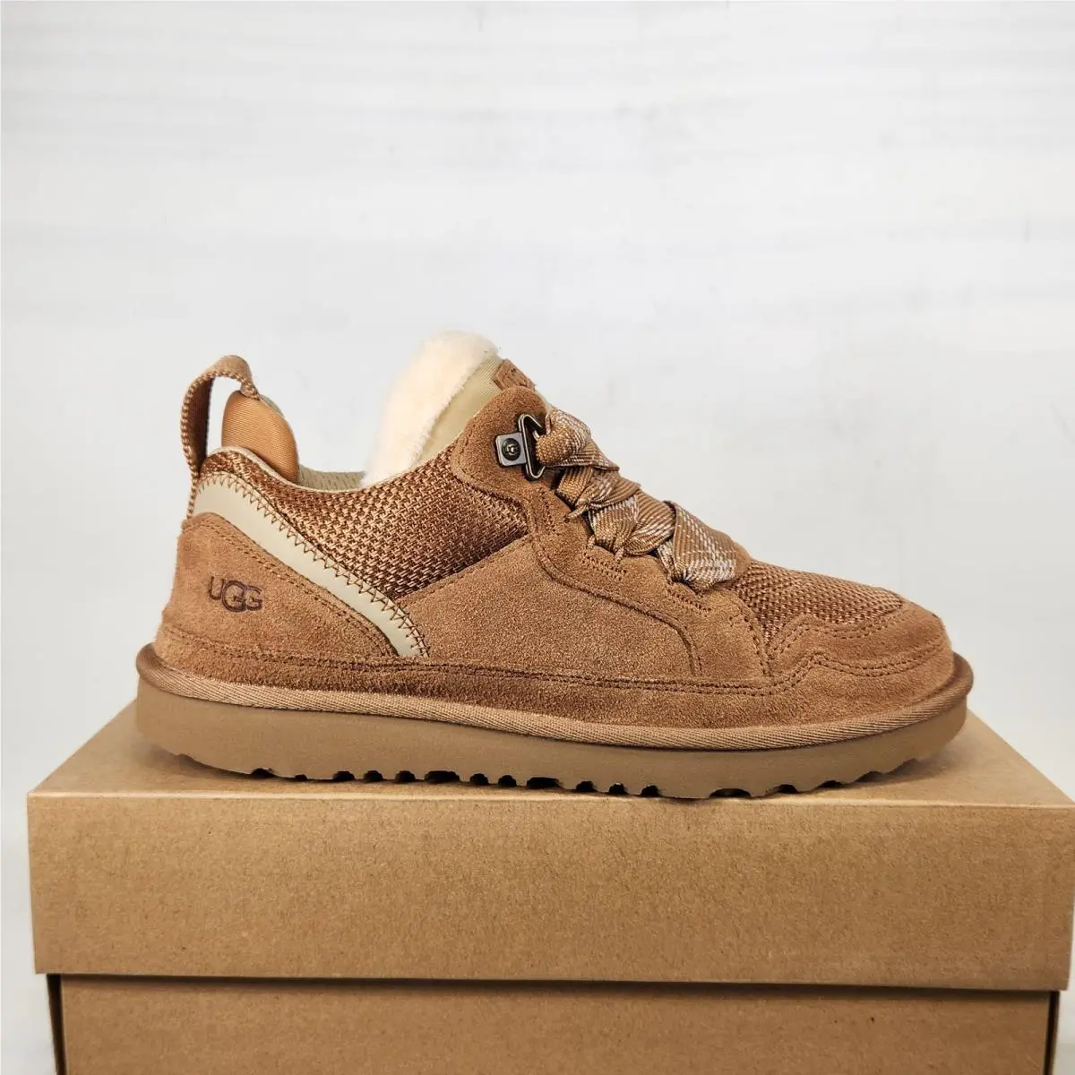 Size 6 Big Kids - Ugg Lowmel - Chestnut