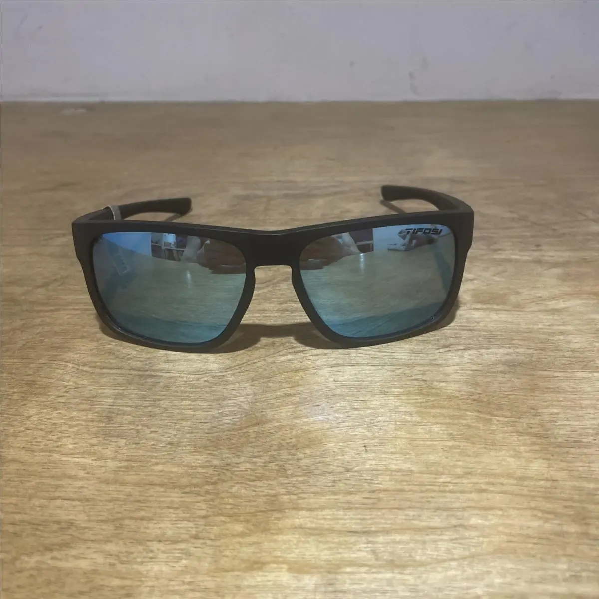 Tifosi Black Mirrored Blue Sunglasses