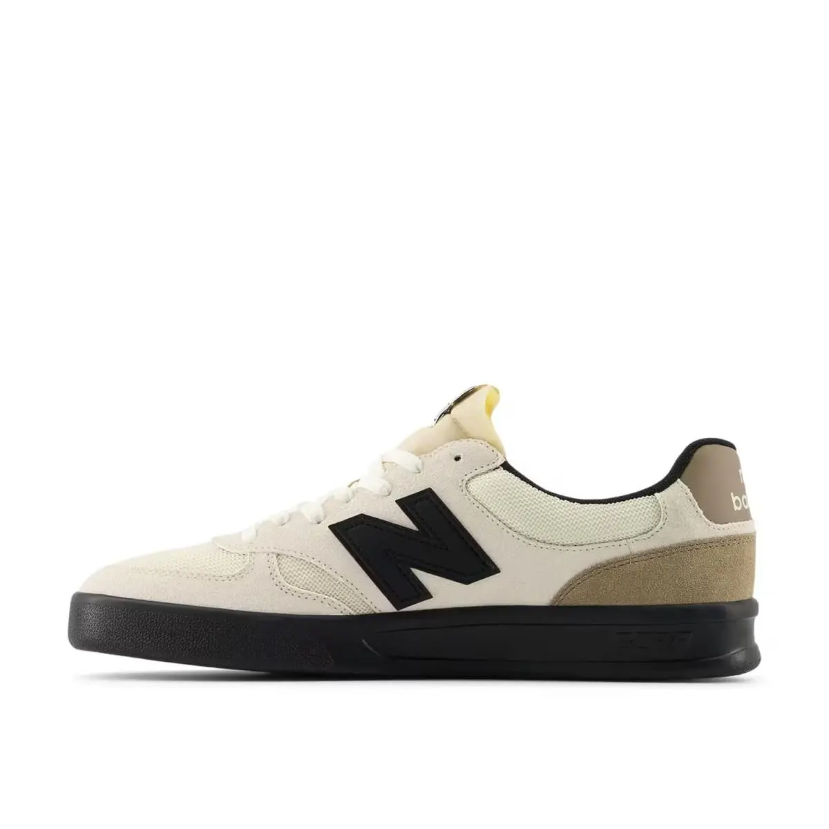 New Balance shoes - White/Black/Beige 5