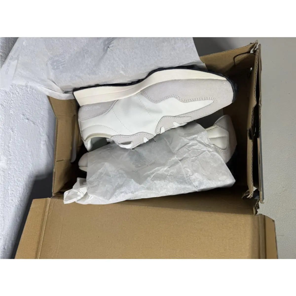 New Balance shoes - New Balance 327 - Black/Silver Birch/White 6
