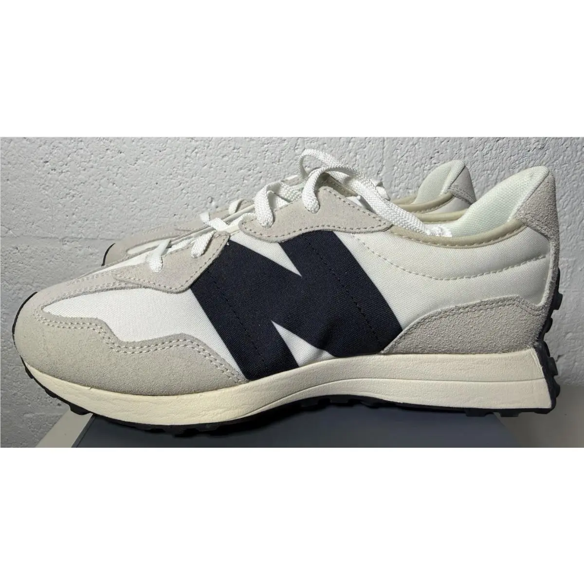 New Balance shoes - New Balance 327 - Black/Silver Birch/White 8
