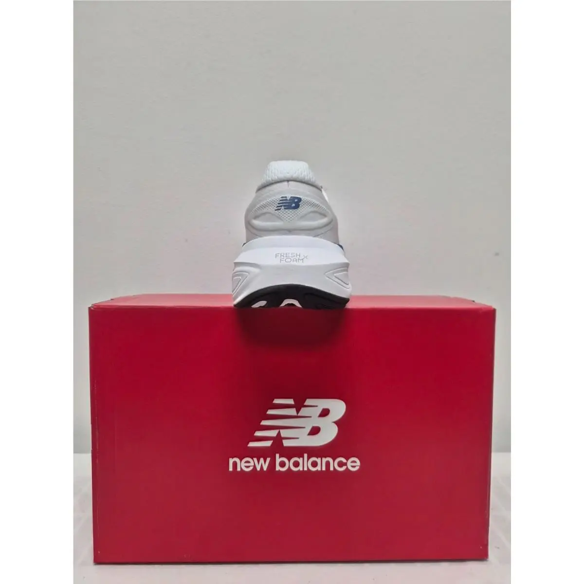 New Balance shoes - NEW BALANCE FRESH FOAM X MORE v6 - MMORLB6 - White 6