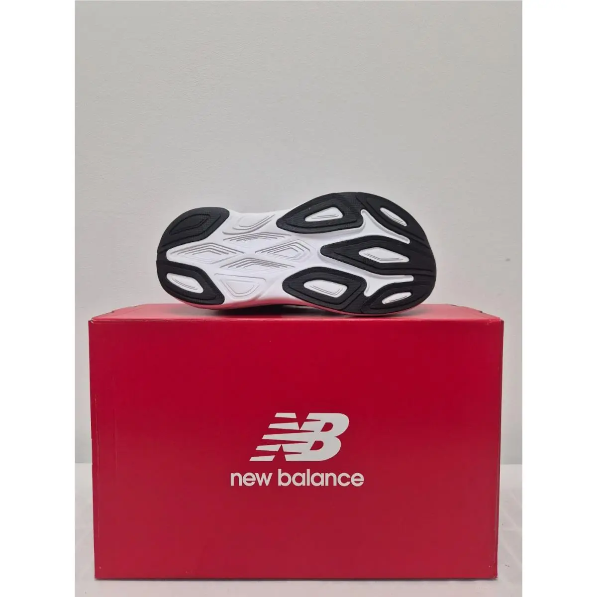 New Balance shoes - NEW BALANCE FRESH FOAM X MORE v6 - MMORLB6 - White 7