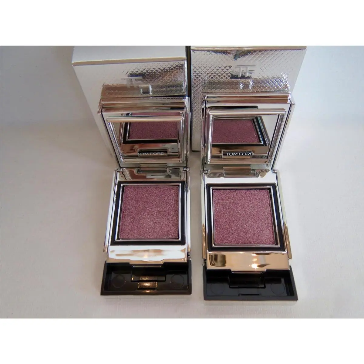 Set of 2  Extreme Shadow Extreme 16 TFX16 Eyeshadows Boxed by Tom Ford