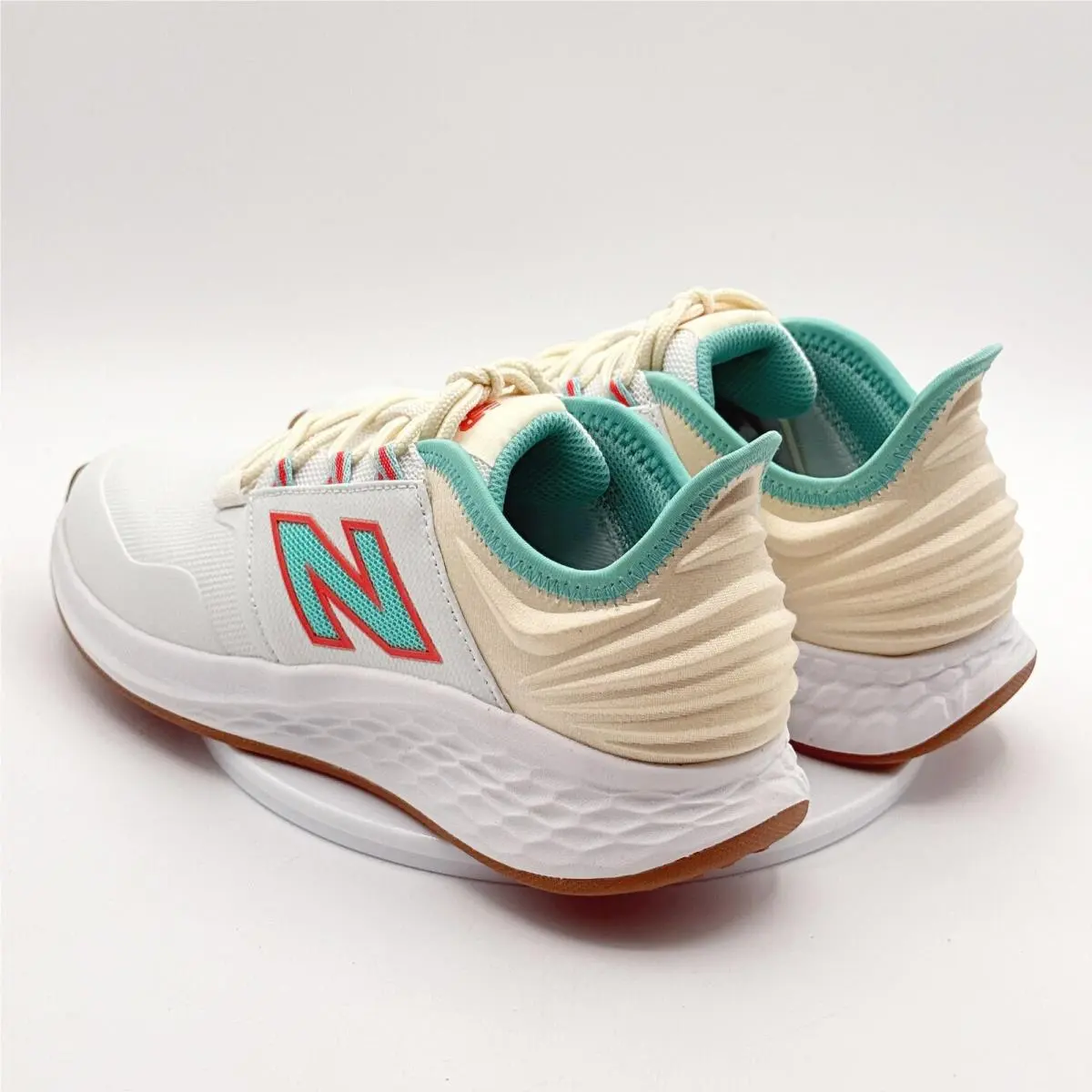 New Balance shoes - New Balance Fresh Foam Roav - WG401SS - White (UPC: 889993271006) 2
