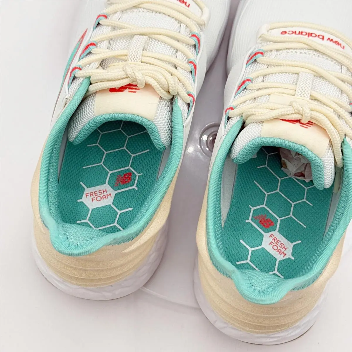 New Balance shoes - New Balance Fresh Foam Roav - WG401SS - White (UPC: 889993271006) 7
