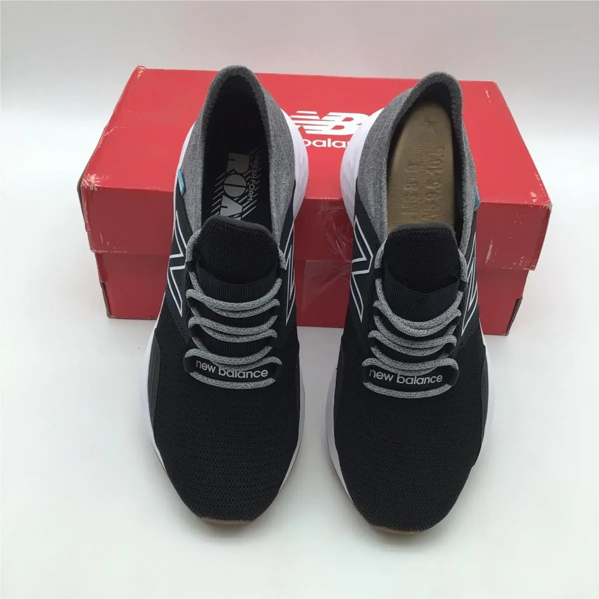 New Balance shoes - Fresh Foam Roav Tee Shirt - Black 1