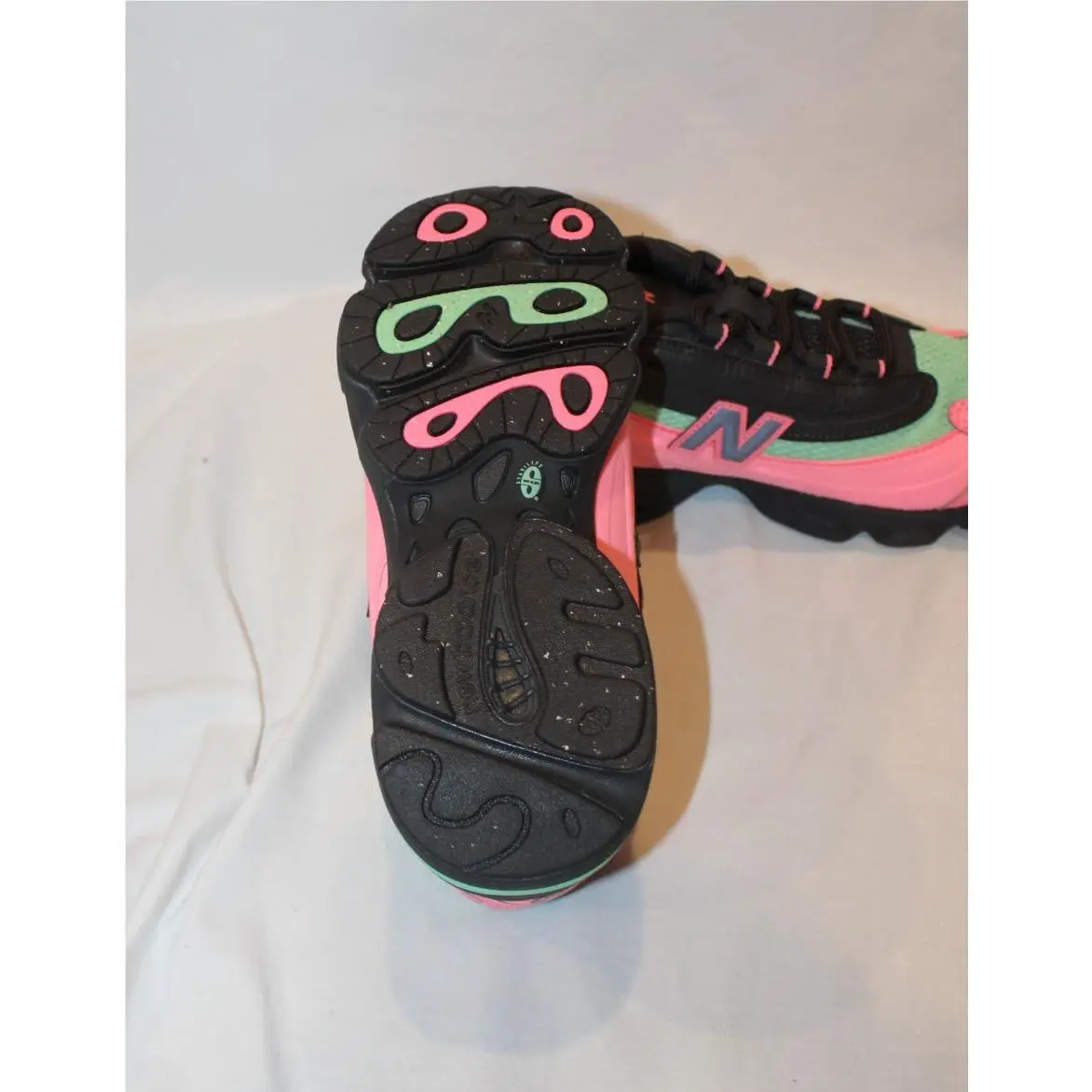 New Balance shoes - New Balance 1000 - BLACK GREEN PINK 5