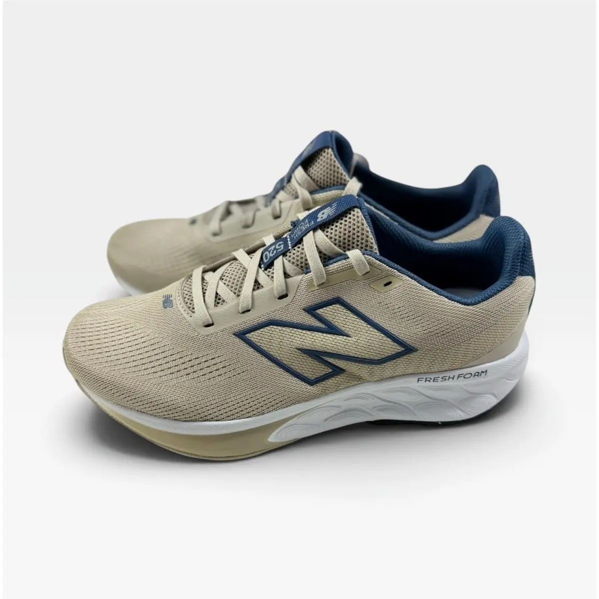 New Balance shoes - New Balance Fresh Foam 520 v9 - Beige 1
