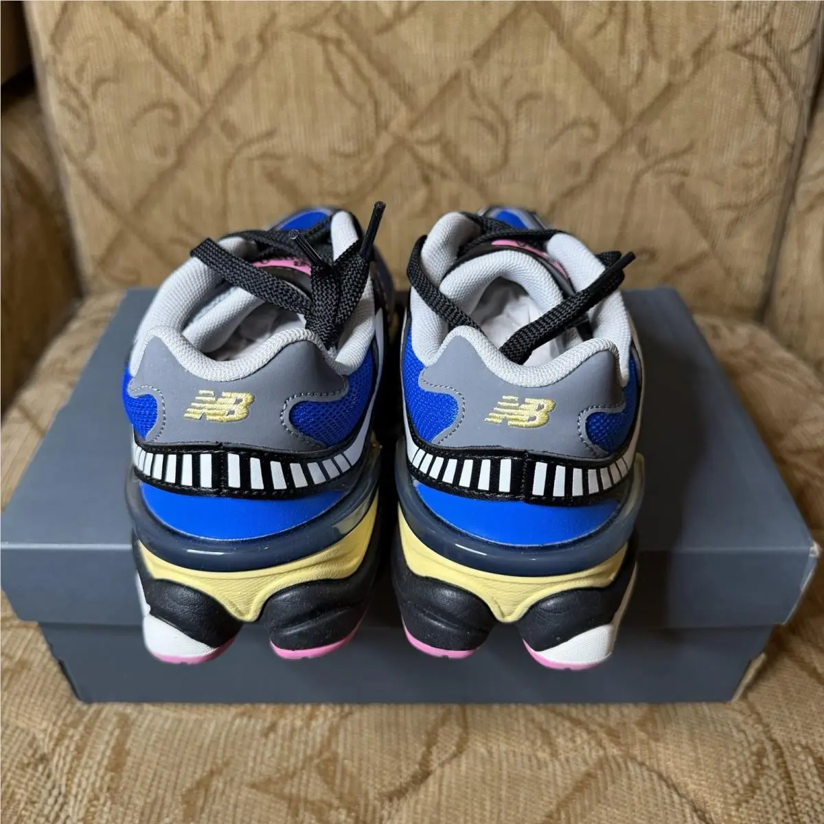 New Balance shoes - Blue/Pink 4