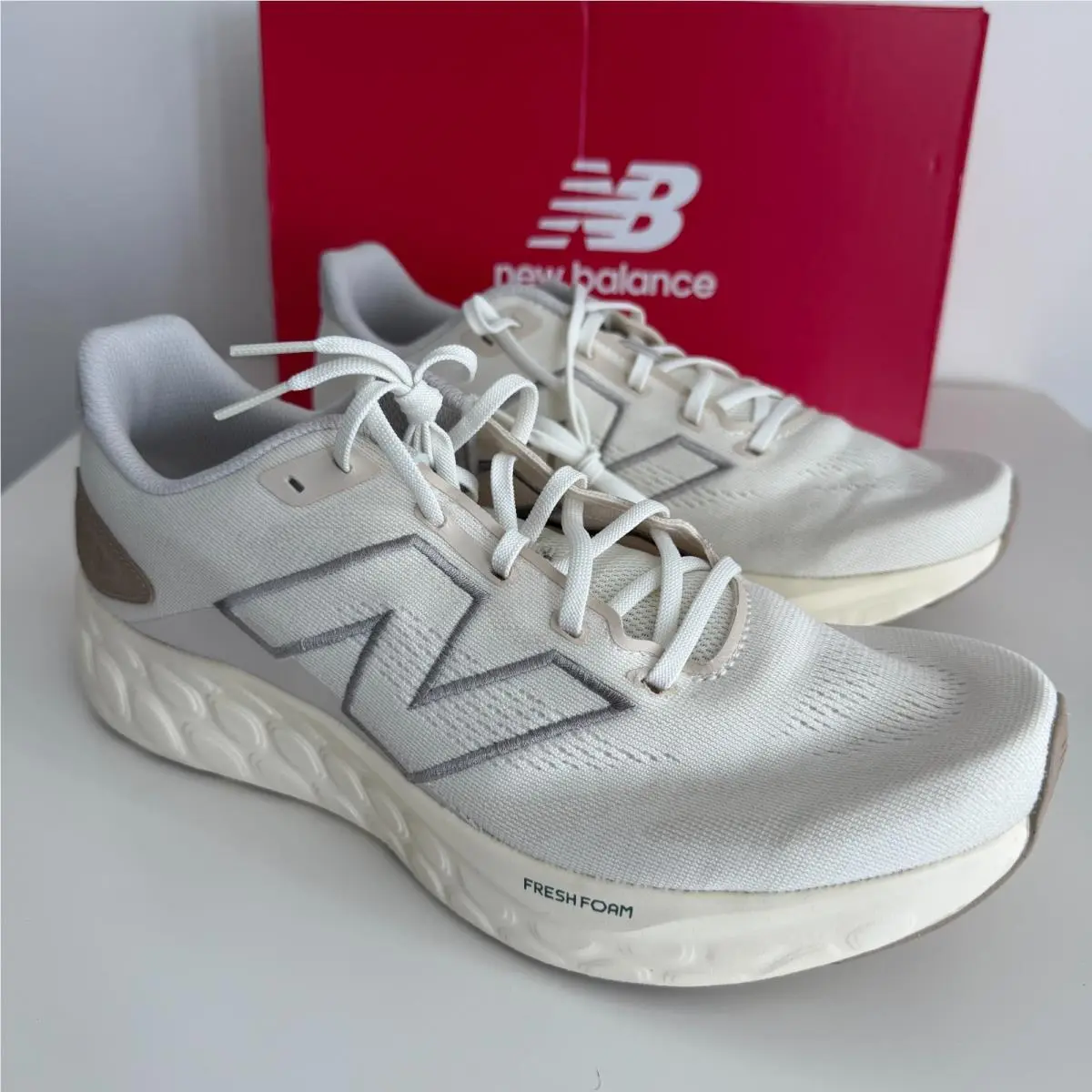 New Balance shoes - New Balance Fresh Foam 680v7 - Beige 1