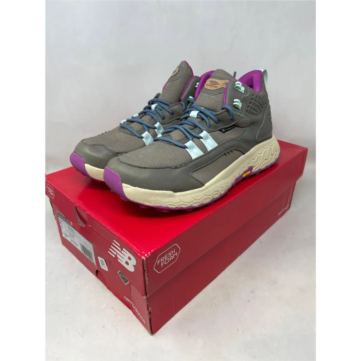 New Balance Women`s Fresh Foam X Hierro Mid Trail Hiking Boot Gray/brown 9.5