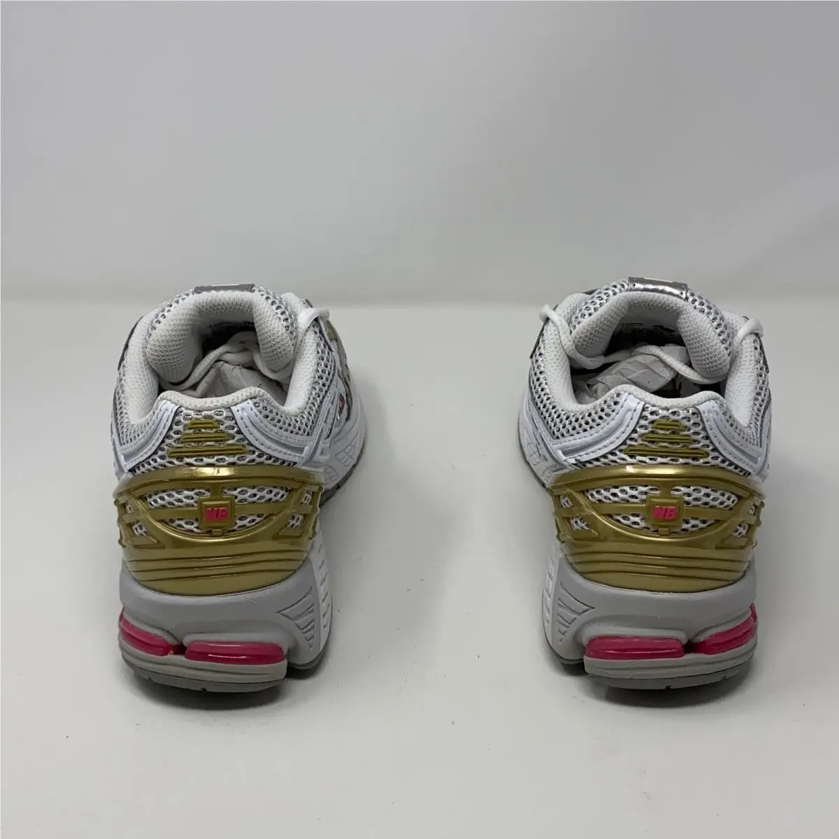 New Balance shoes - Silver (UPC: 197967647680) 1