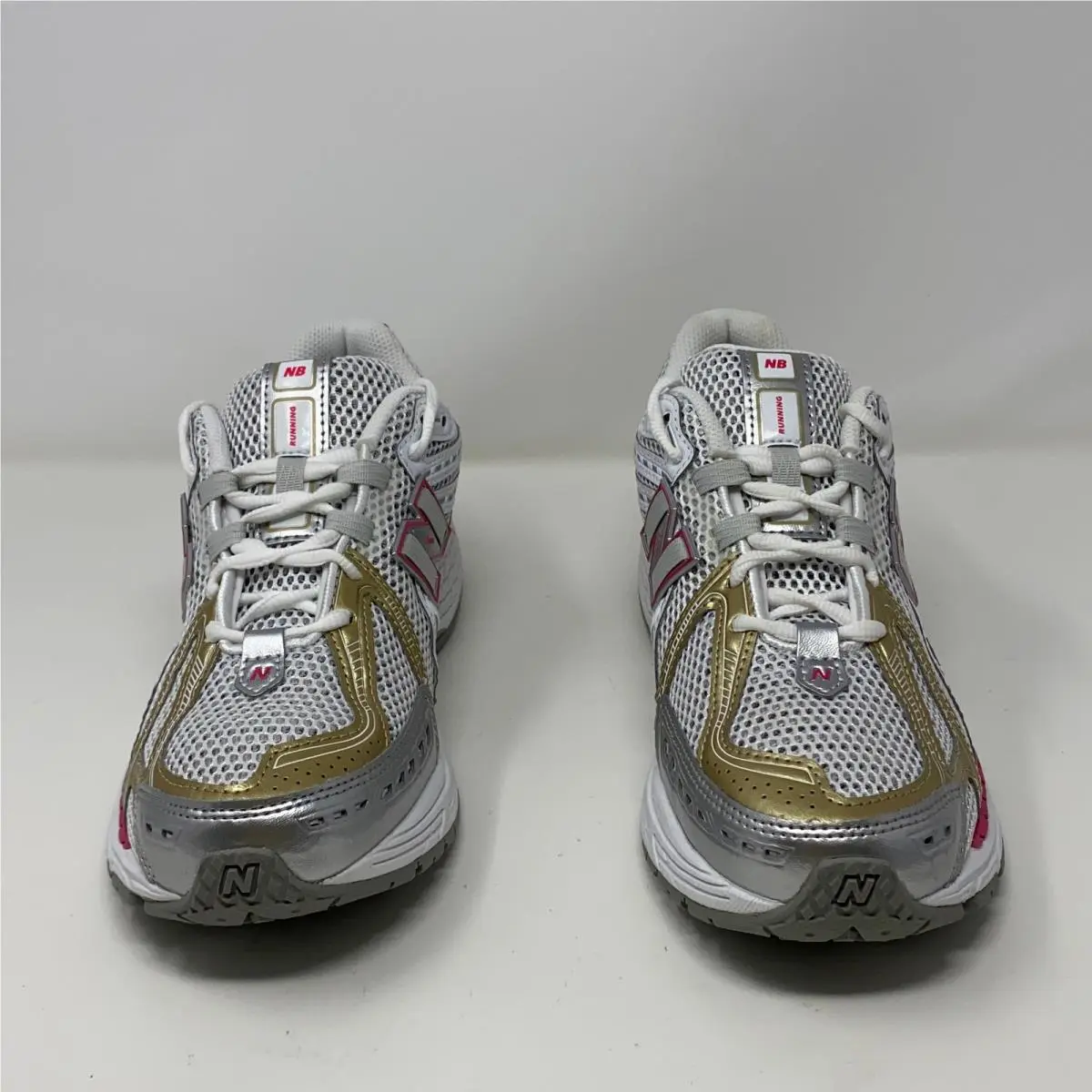 New Balance shoes - Silver (UPC: 197967647680) 2