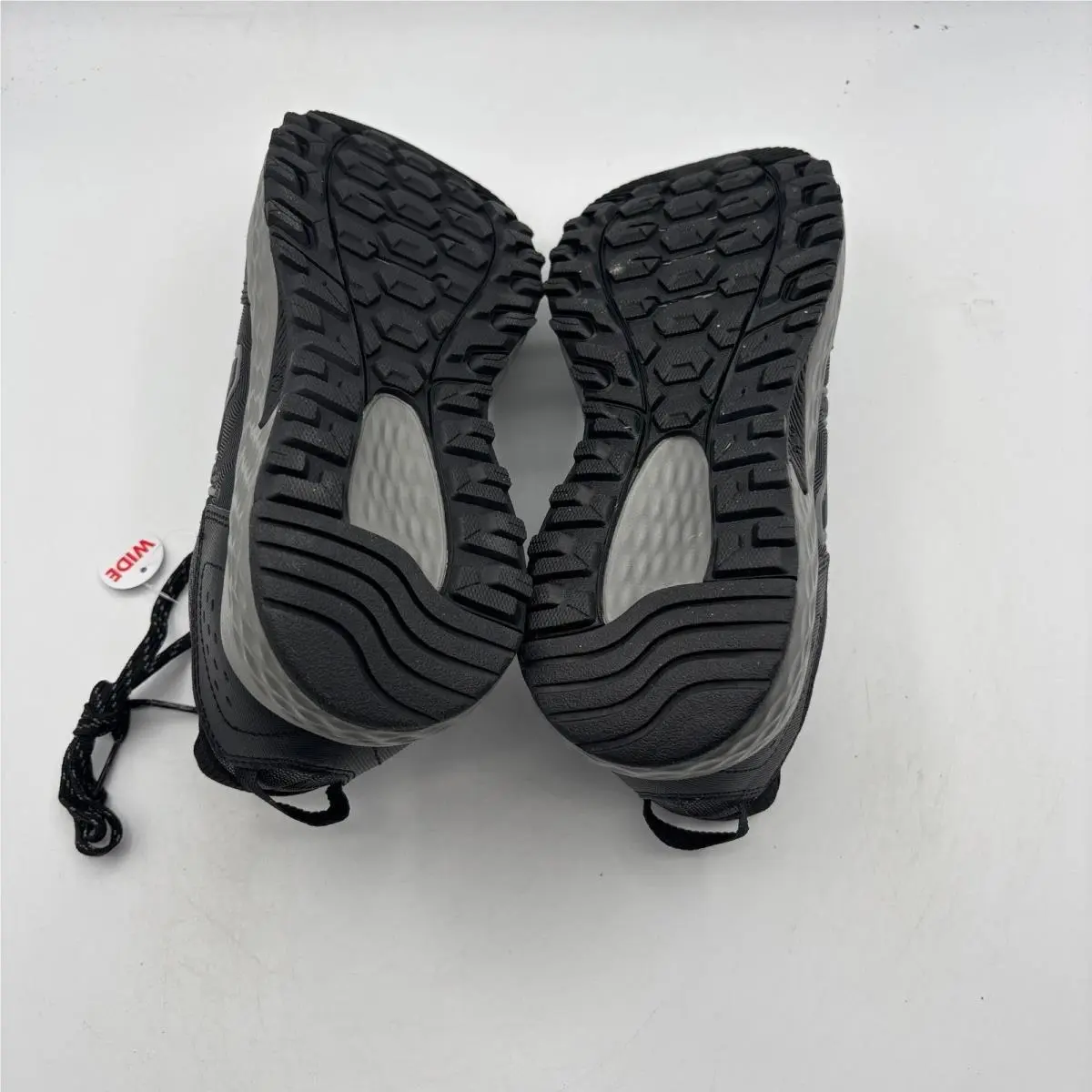 New Balance shoes - New Balance 410v8 - Black 3