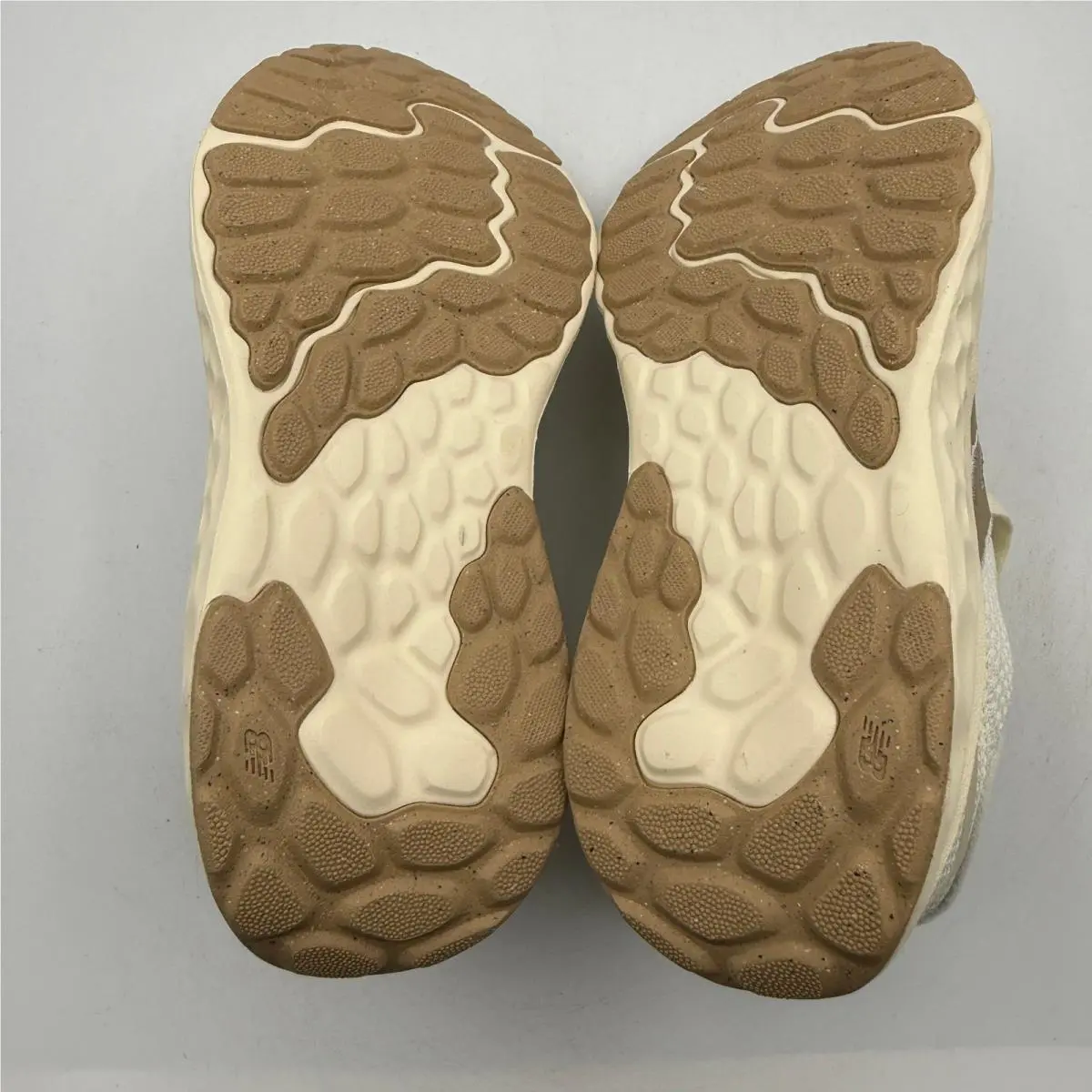 New Balance shoes - New Balance Fresh Foam Arishi v4 - Beige 4