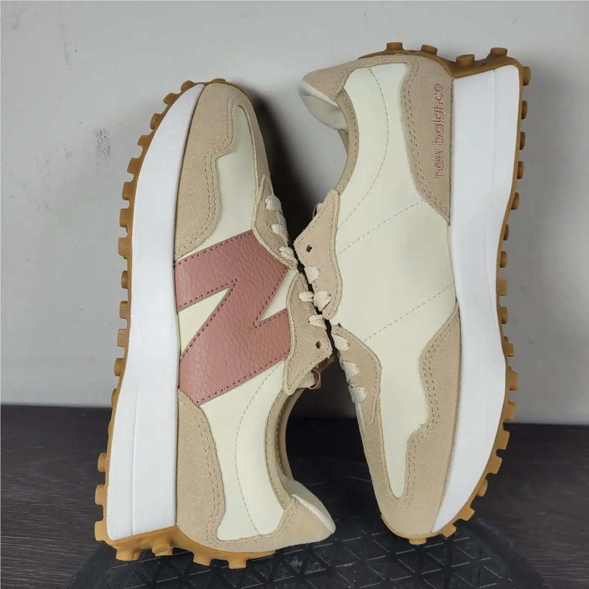 New Balance shoes - New Balance 327 - WS327NKA - Beige 2