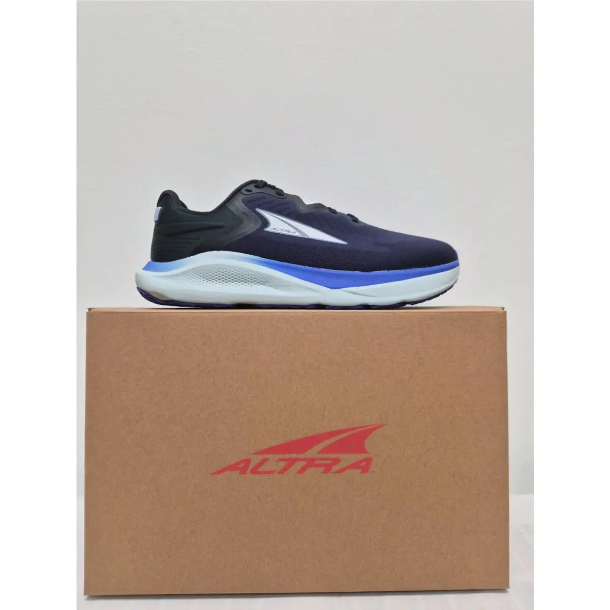Altra Paradigm 8 Men`s 2E Wide Width