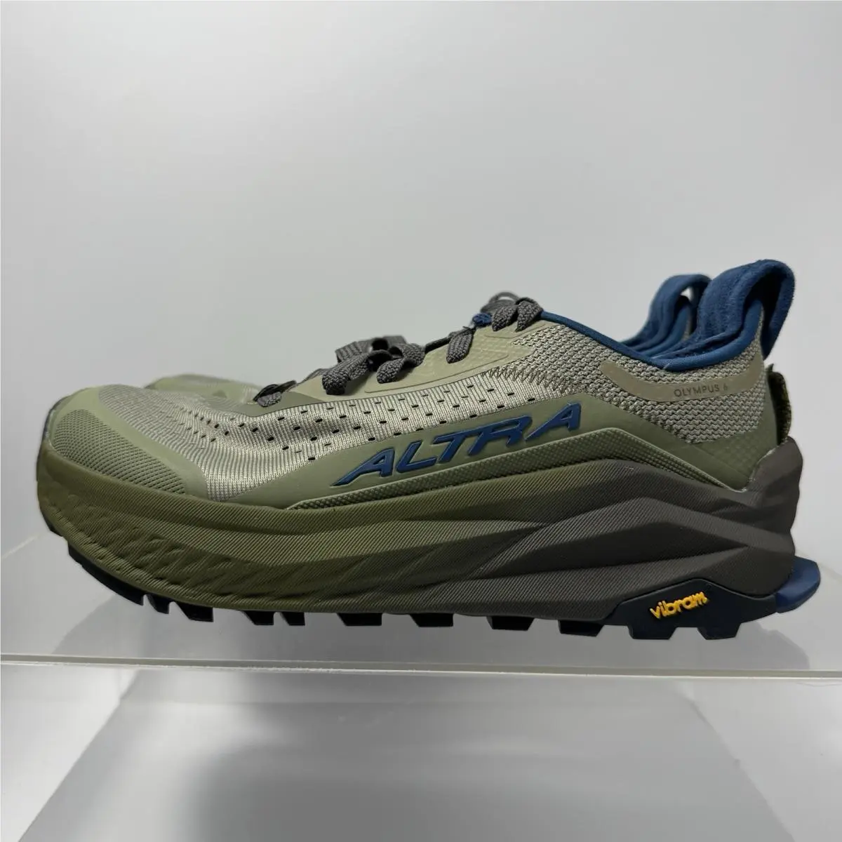 Altra Olympus 6 Trail AL0A85NJ923 Taupe Hiking Trail Men’s Size 8