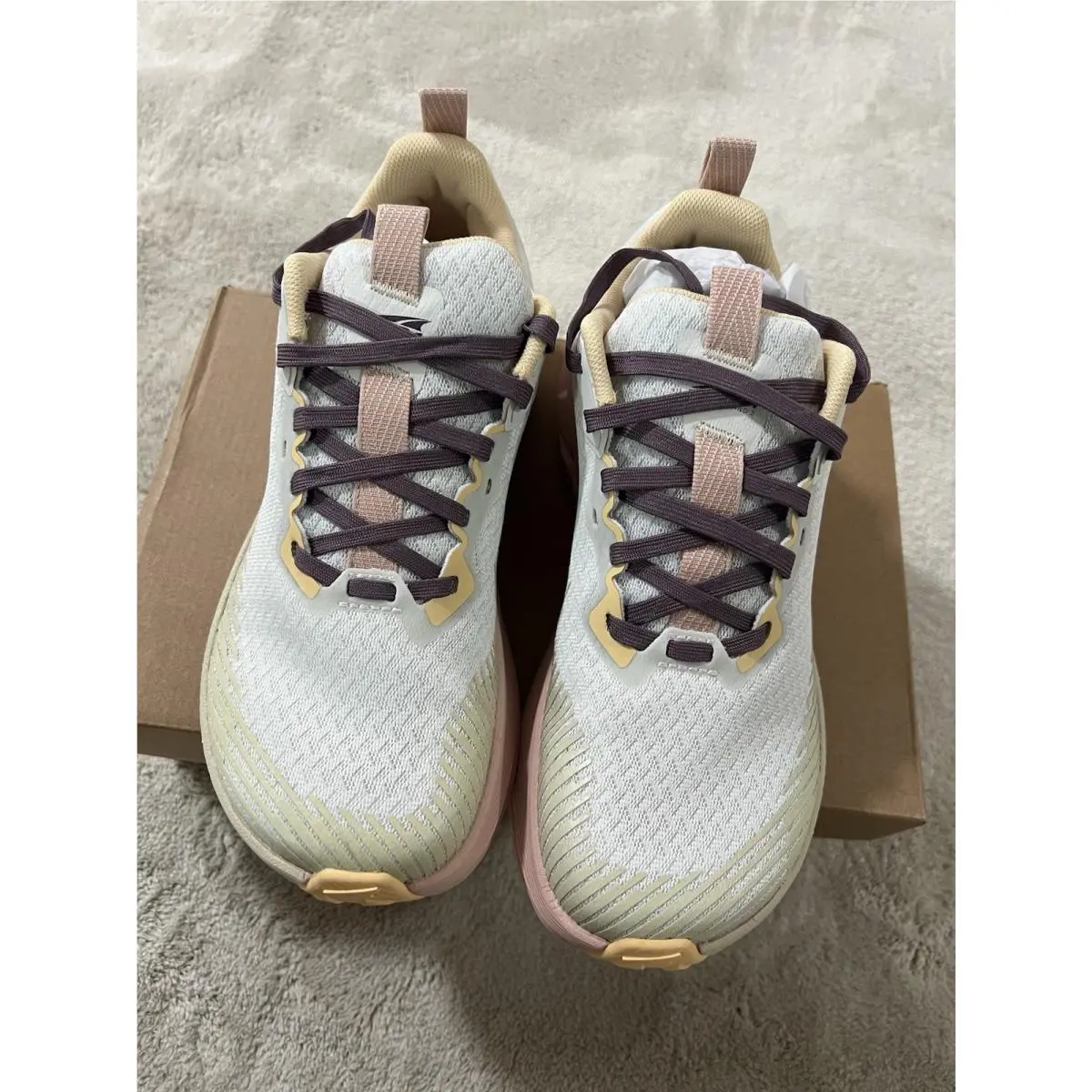 Altra shoes - Altra Experience - Experience - AL0A85RY110 - White 1