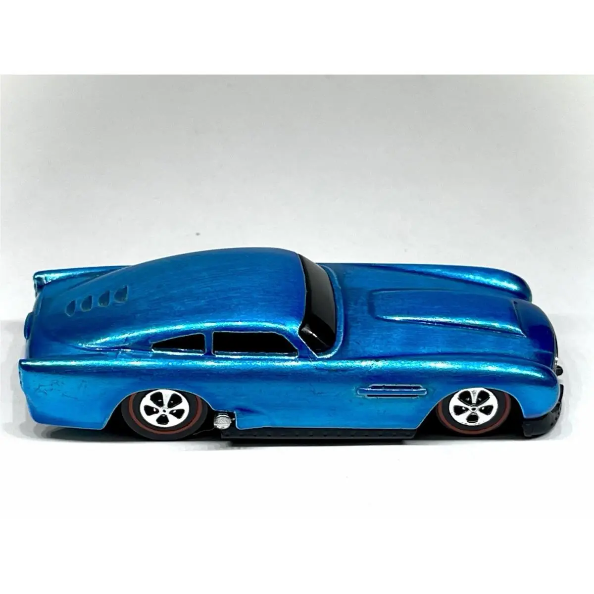 Custom Made Spectraflame Redline Hot Wheels Aston Martin DB4GT Diecast Car