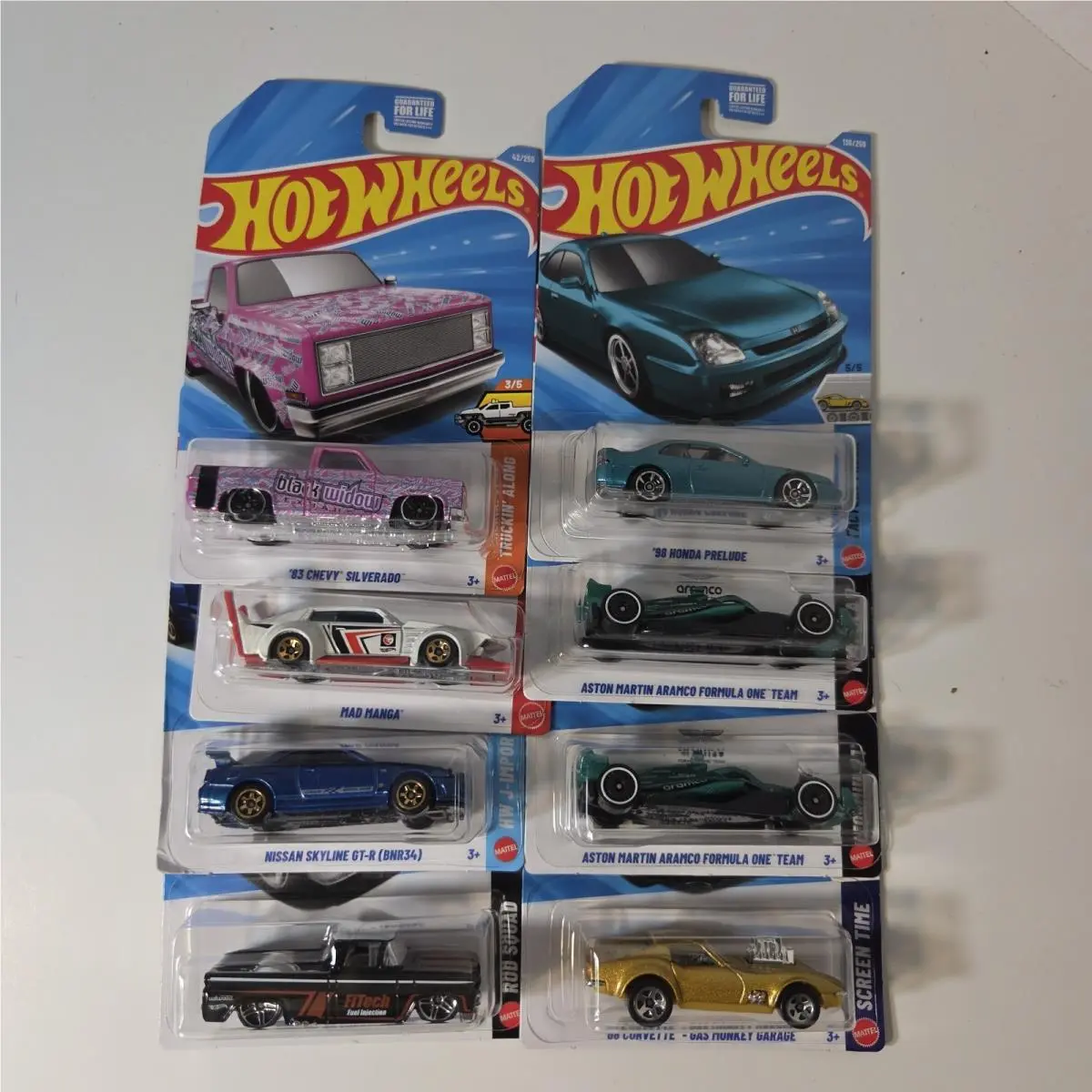 2026 Hot Wheels L Case Chevy/ Skyline/ Treasure Hunt 8 Cars