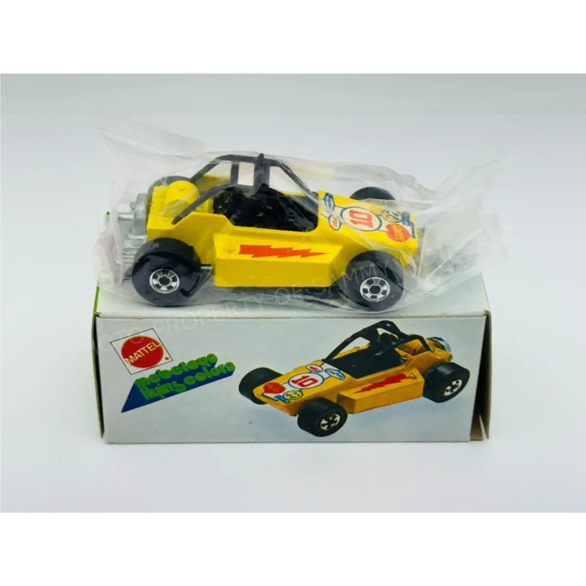 Hot Wheels Mebetoys Blackwall Rock Buster Yellow Flying Colors
