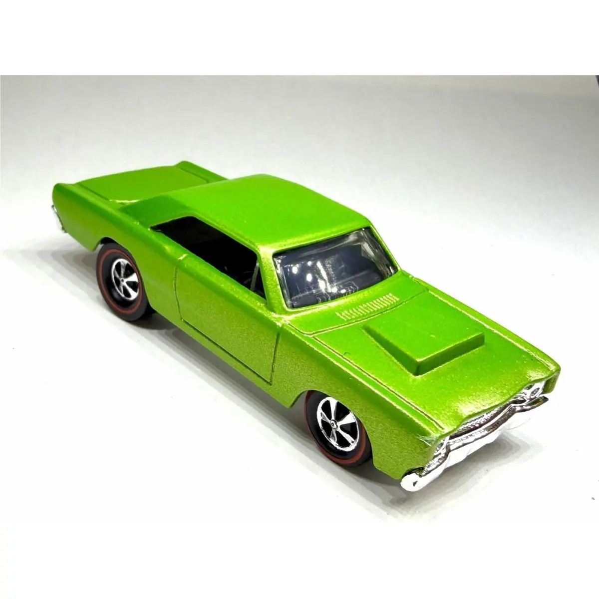 Custom Made Redline Hot Wheels Metallic Lime Green 68’ Dodge Dart 1:64