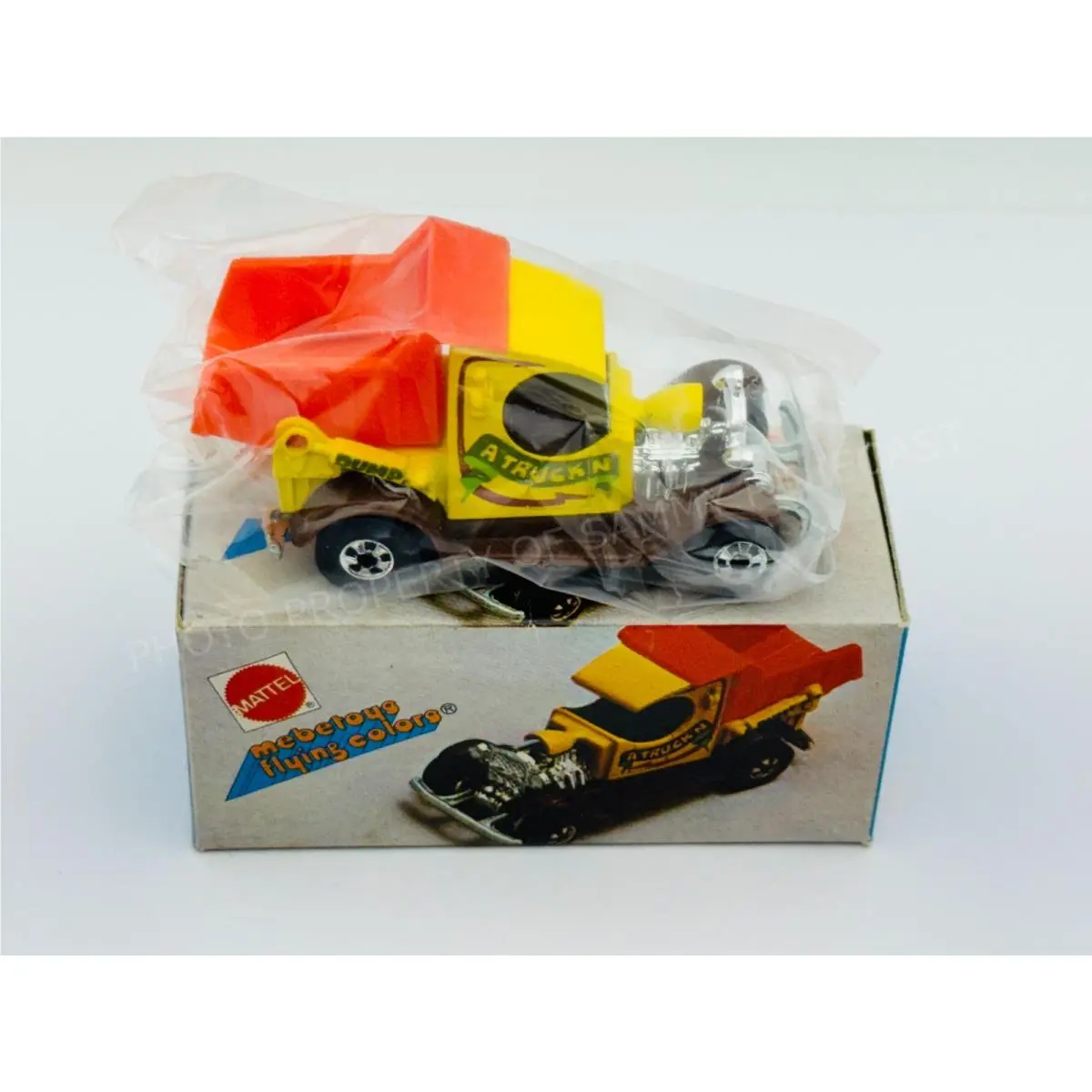 Hot Wheels Mebetoys Blackwall Dumpin A Yellow Flying Colors