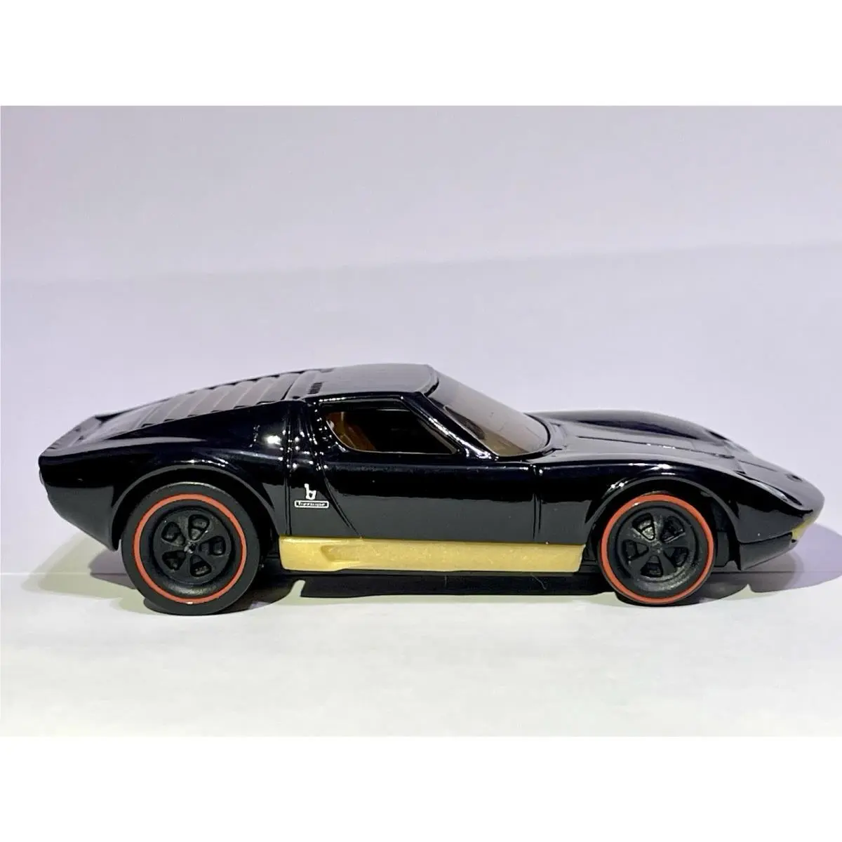Hot Wheels Custom Made Lamborghini Miura - Black Redline