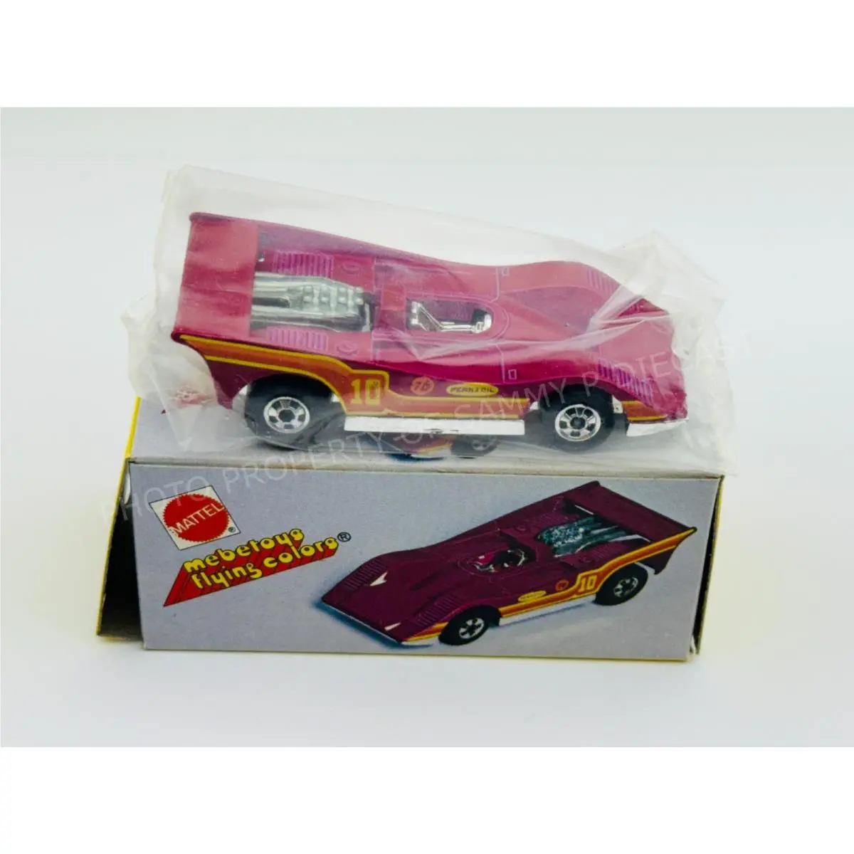 Hot Wheels Mebetoys Blackwall American Victory Plum Flying Colors