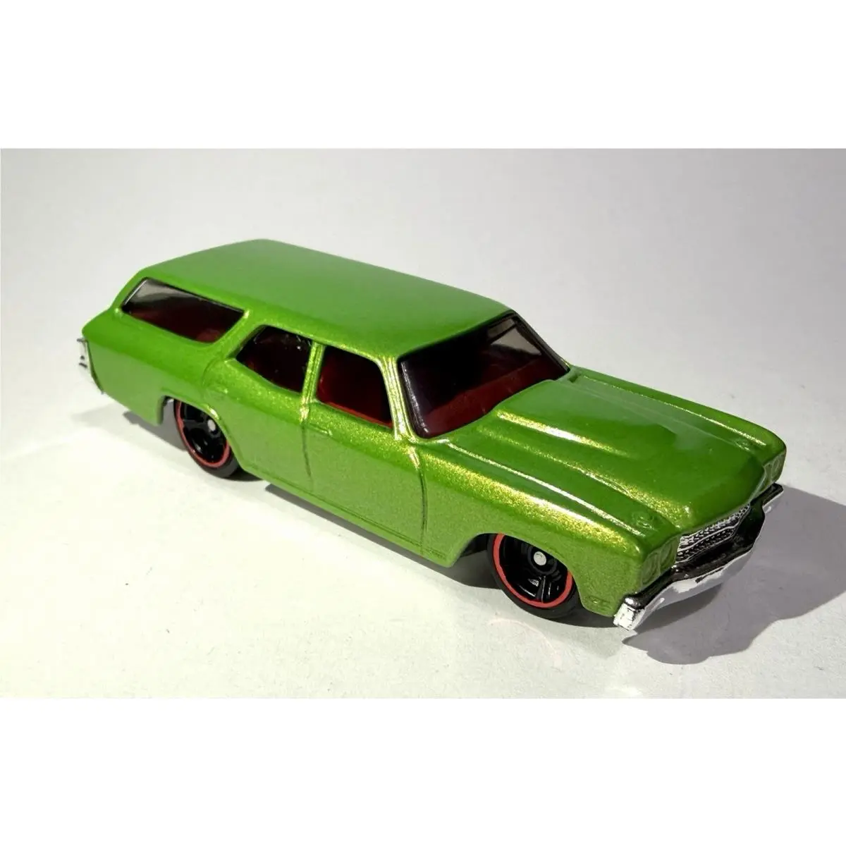 Hot Wheels Custom Made Metallic Lime Green Redline `76 Chevelle SS Wagon