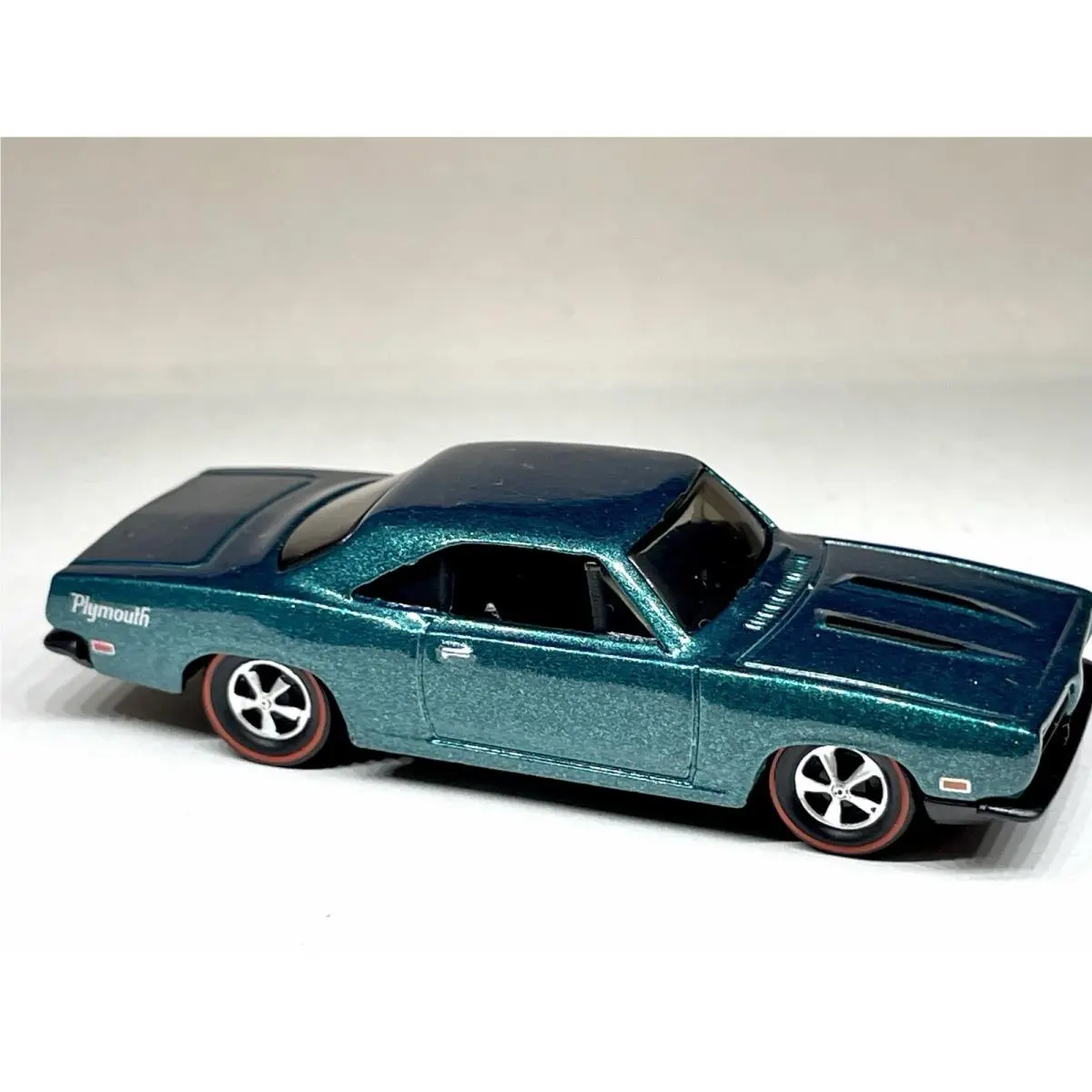 Hot Wheels Custom Made `68 Plymouth Barracuda Formula S • Teal Diecast Car