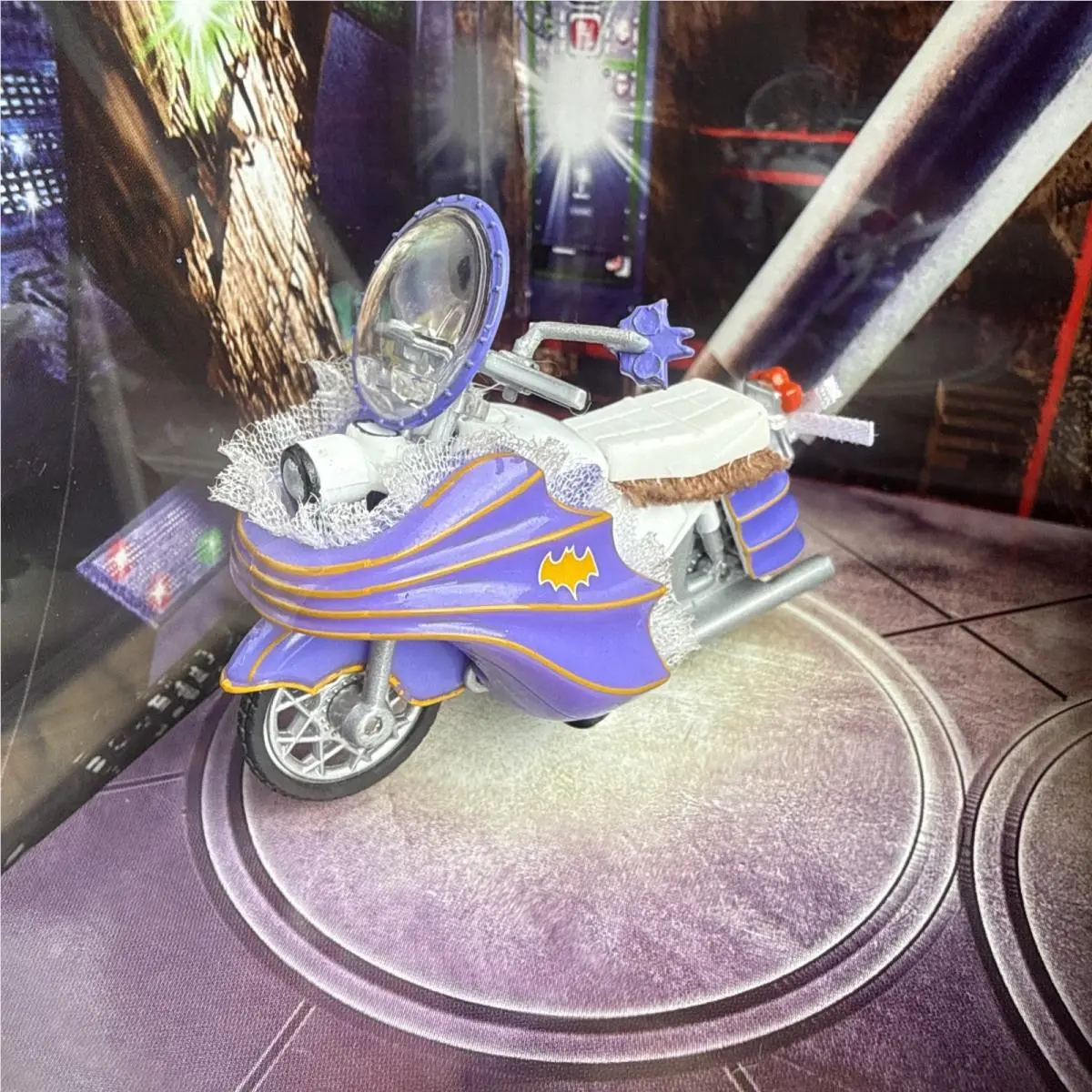 Hot Wheels Batman 1966 TV Batmobile Batcycle Batgirl Cycle Sdcc 2008