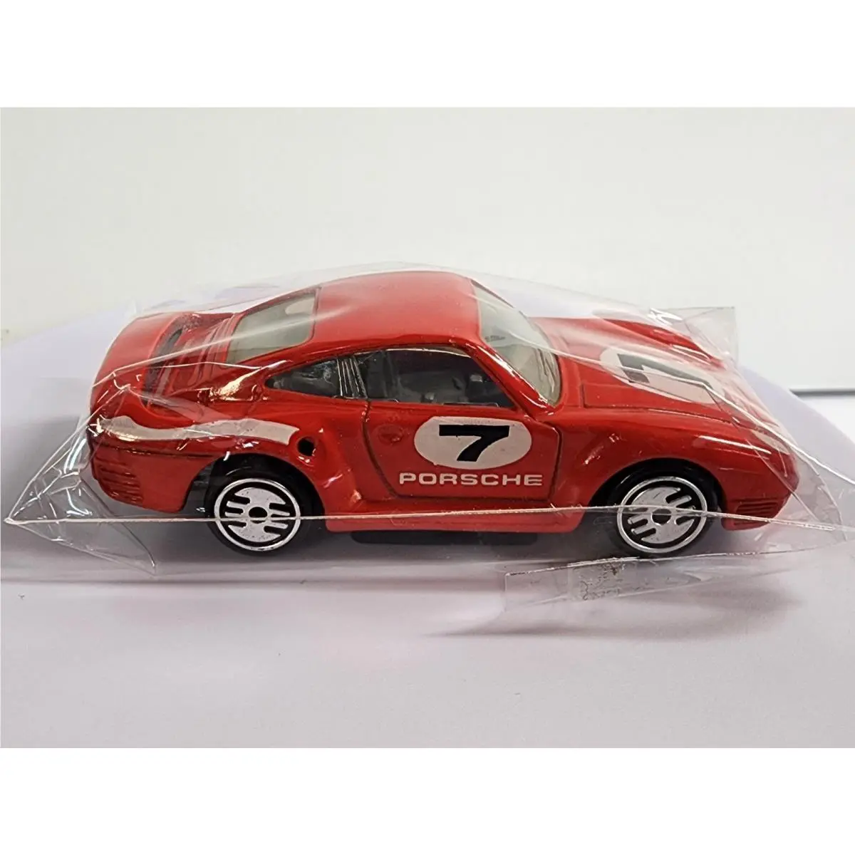 Hot Wheels Intl Porsche 959 Red 7 / Luis Montesdeoca Collection / A35