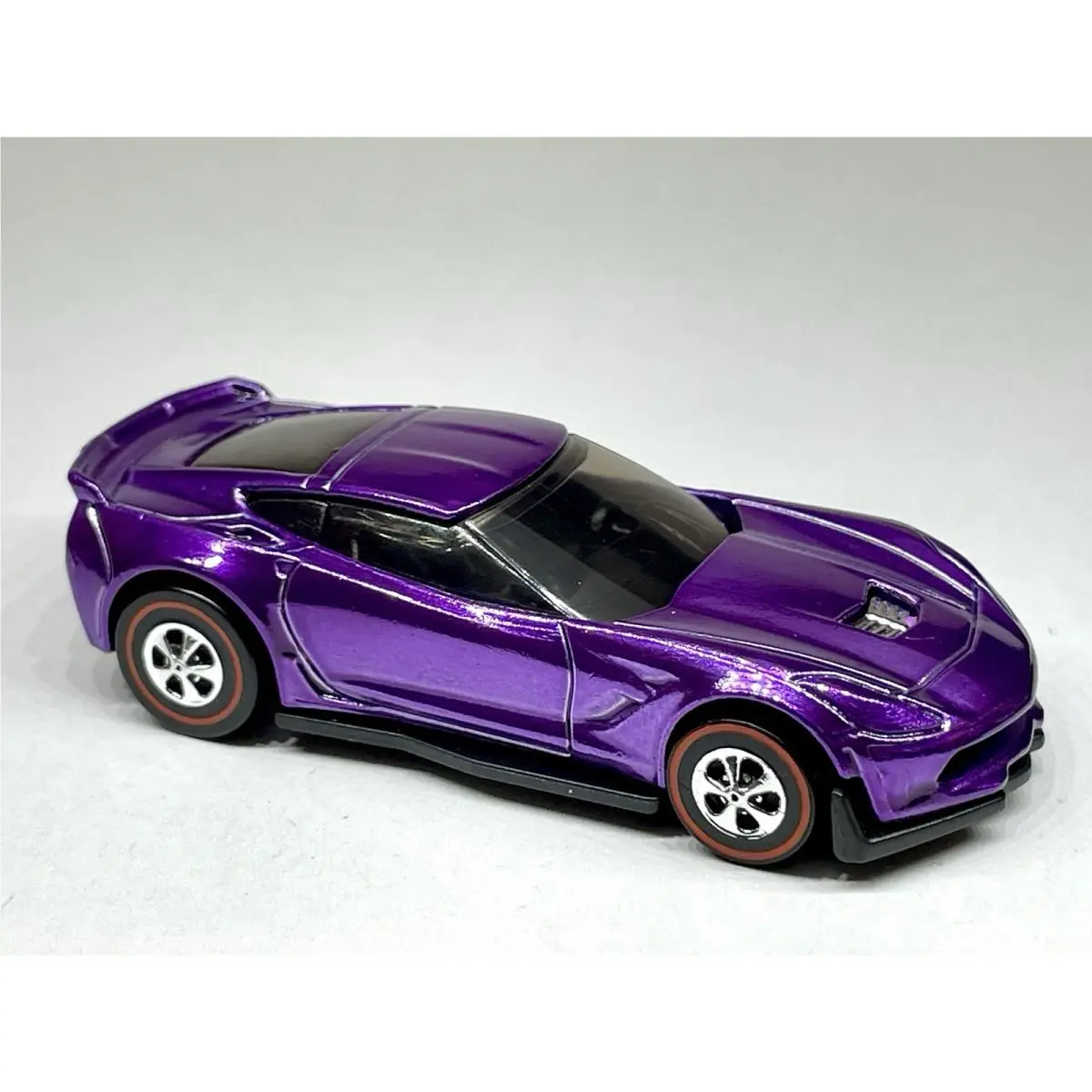 Hot Wheels Custom Made Spectraflame Purple Redline Corvette C7 Z06 Diecast