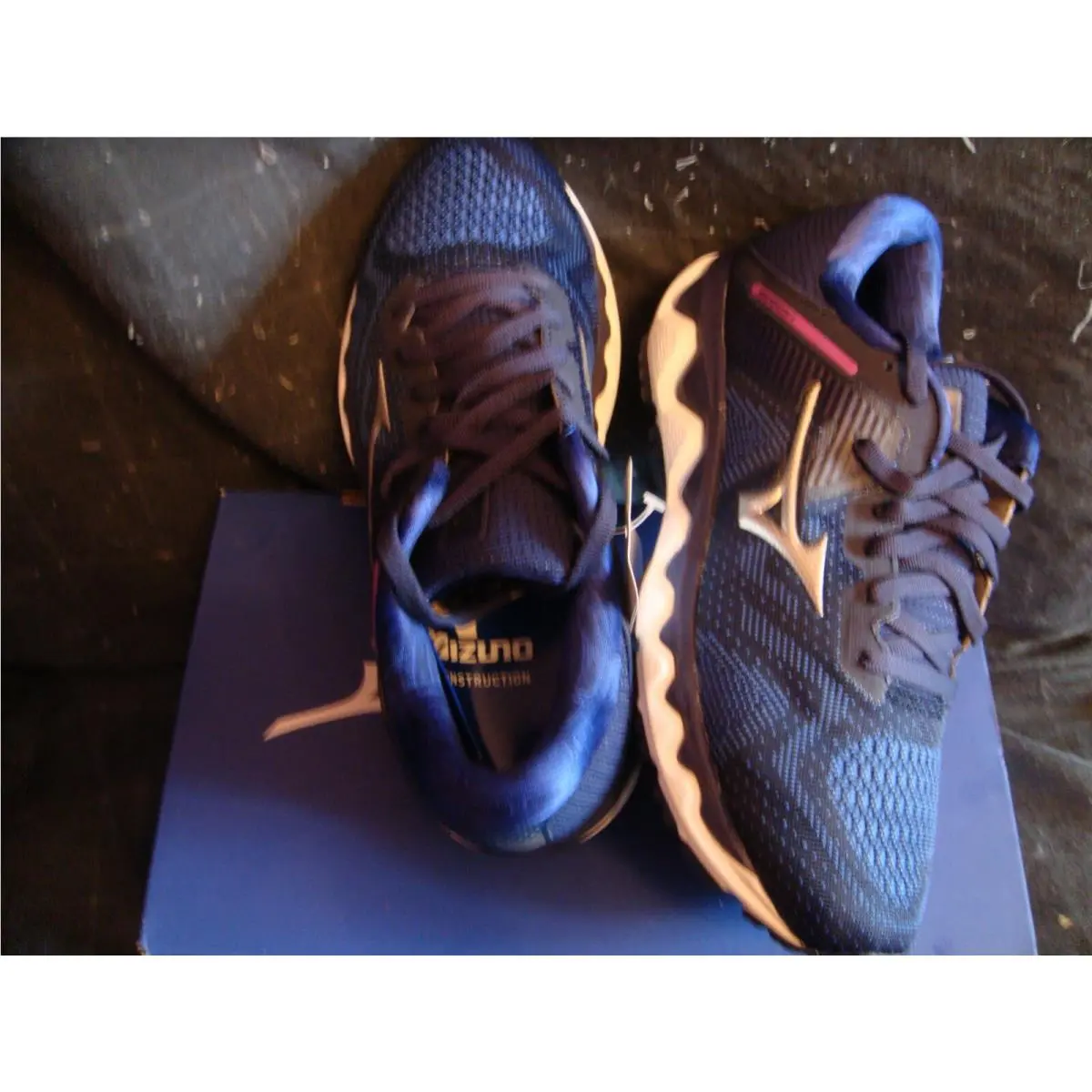 Mizuno shoes - blue (UPC: 883985738409) 1