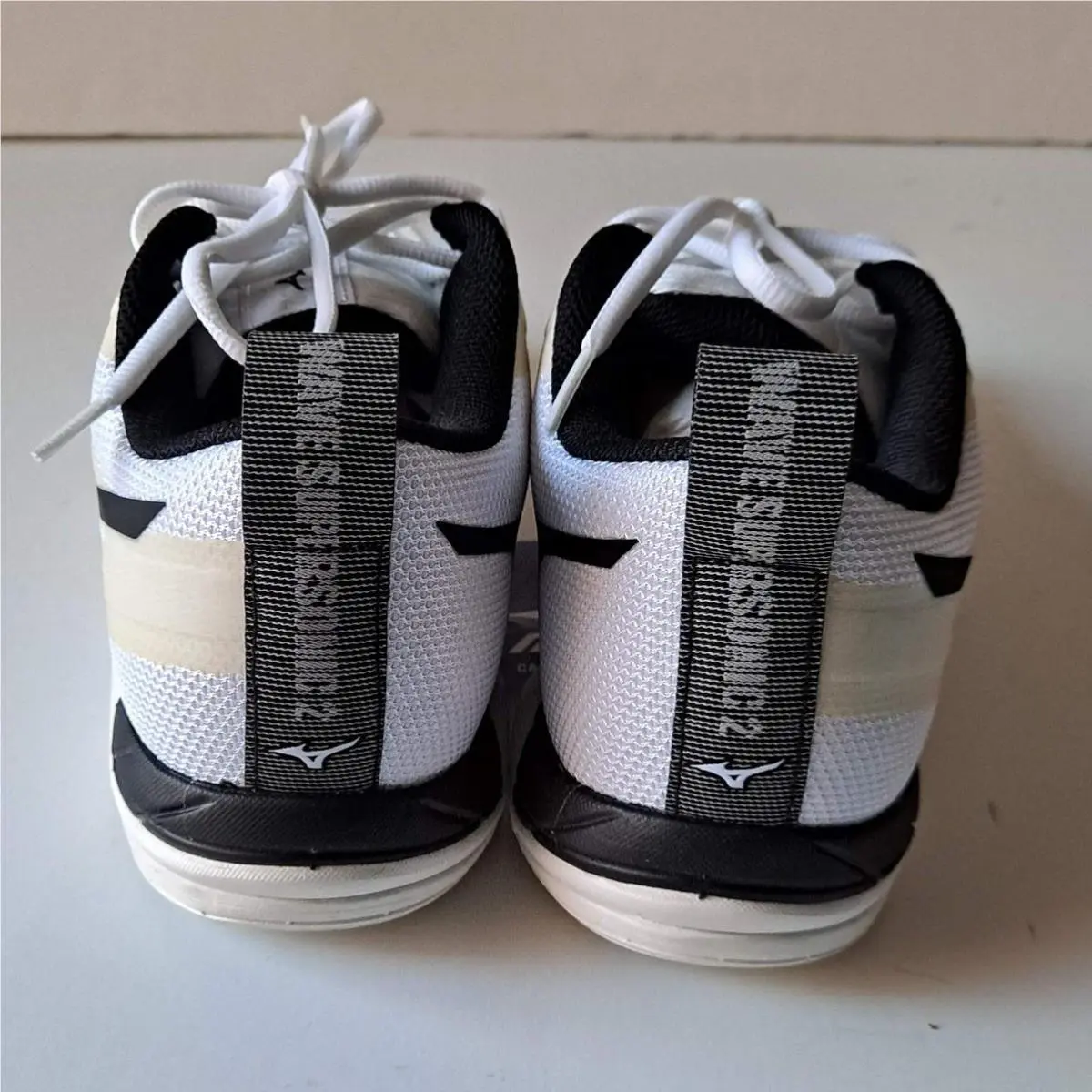 Mizuno shoes - White 11