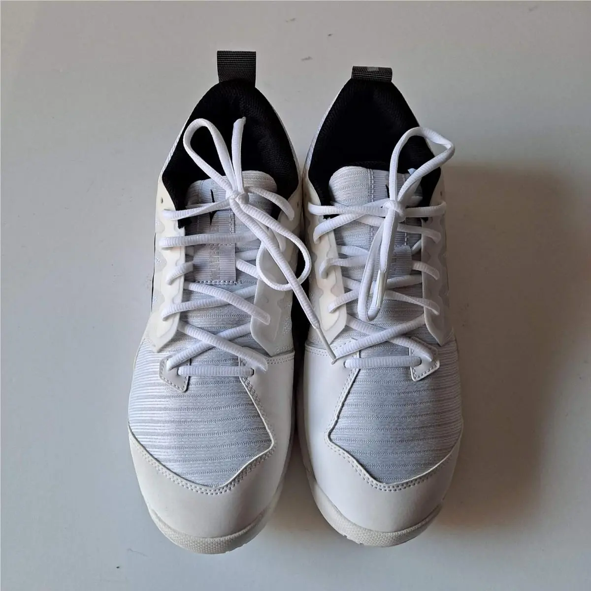 Mizuno shoes - White 2