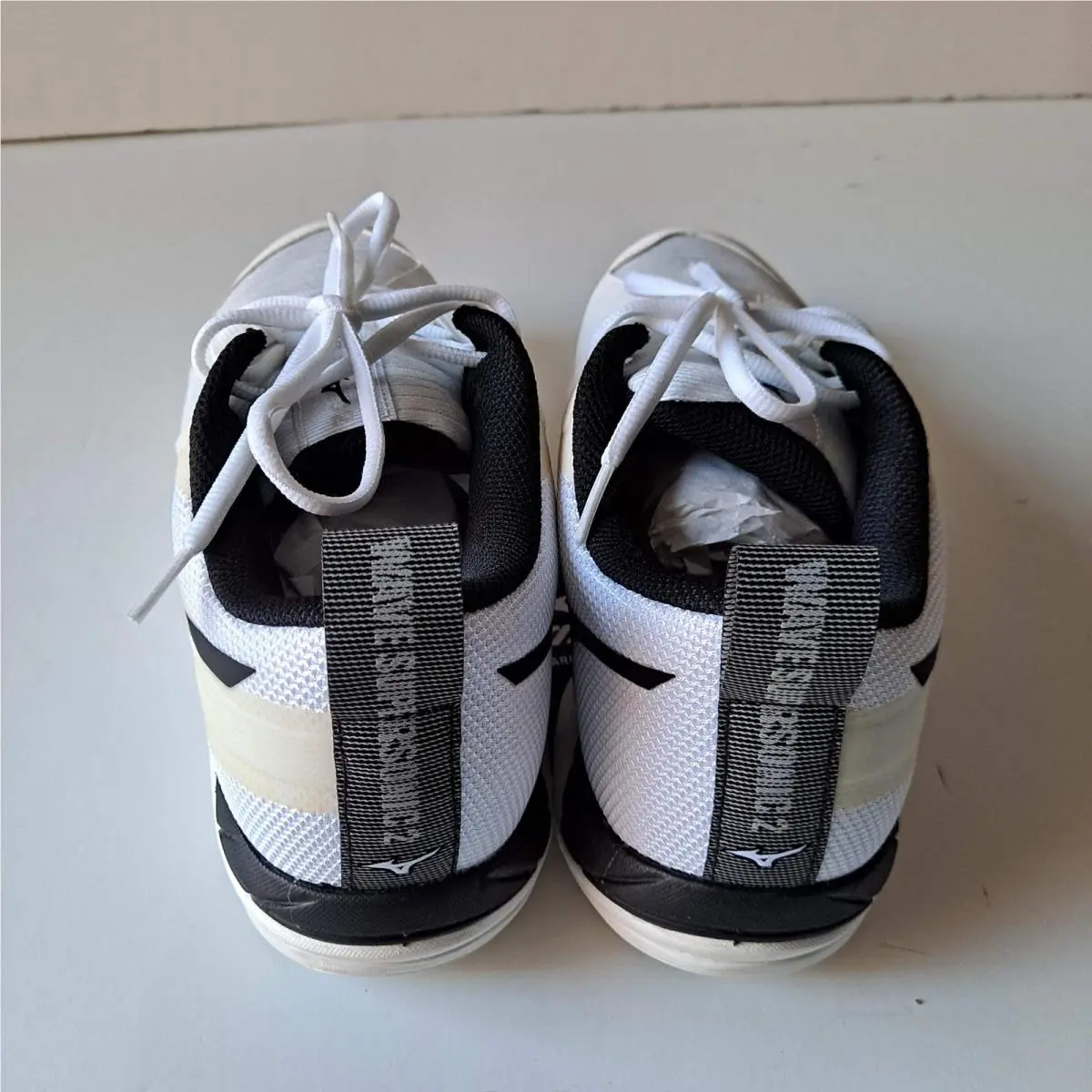 Mizuno shoes - White 3
