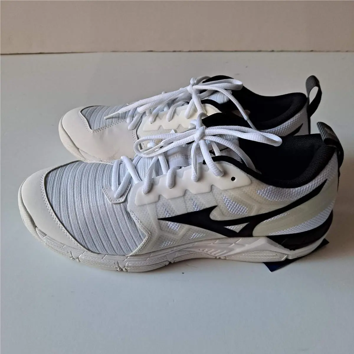 Mizuno shoes - White 7