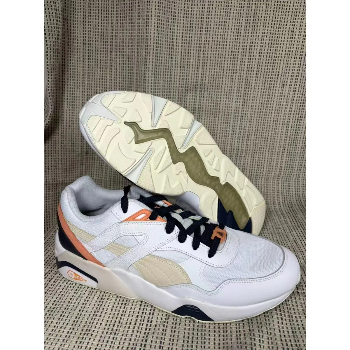 Puma shoes - PUMA R698 - White 0