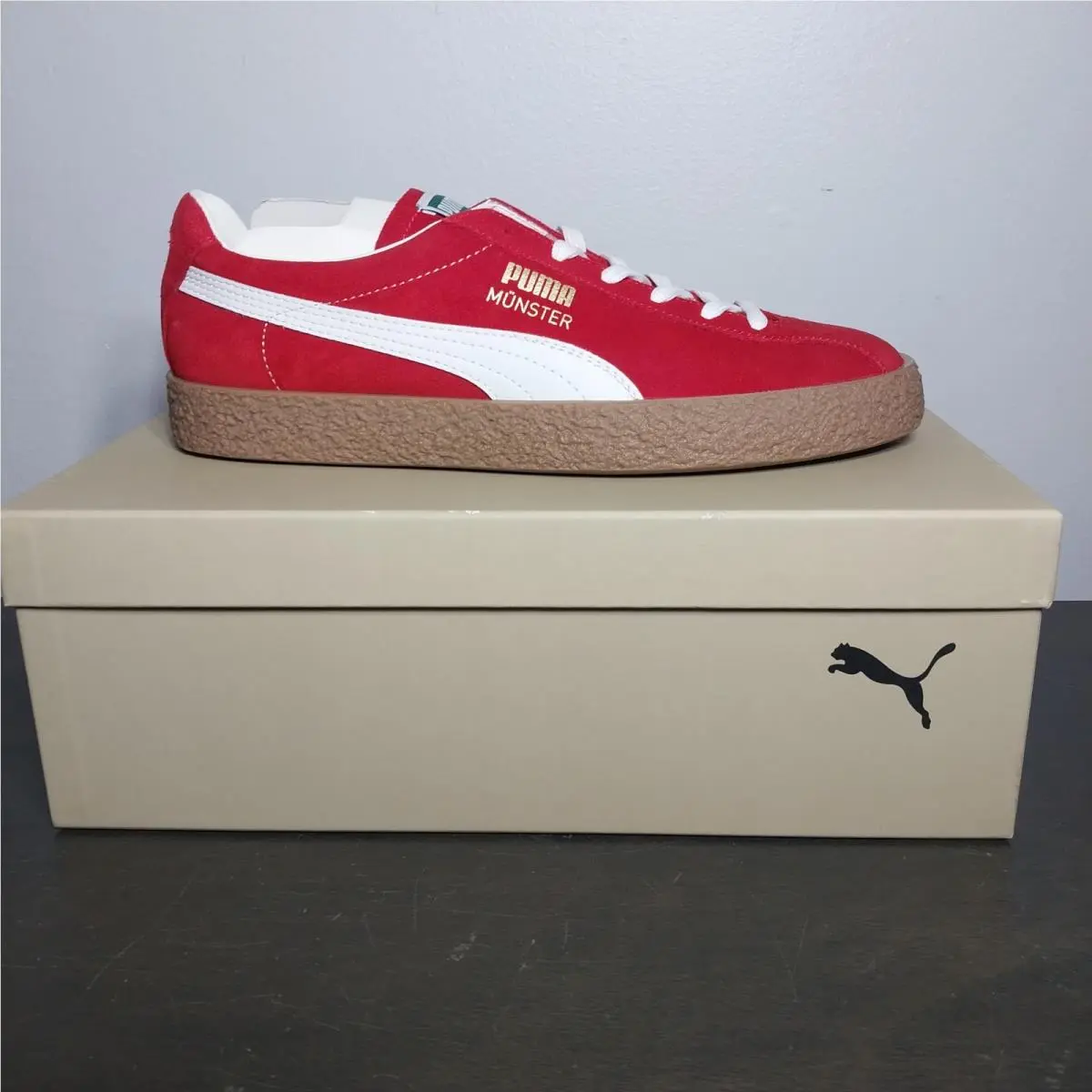 Muenster OG Sneakers Red Suede Size 9.5 by Puma