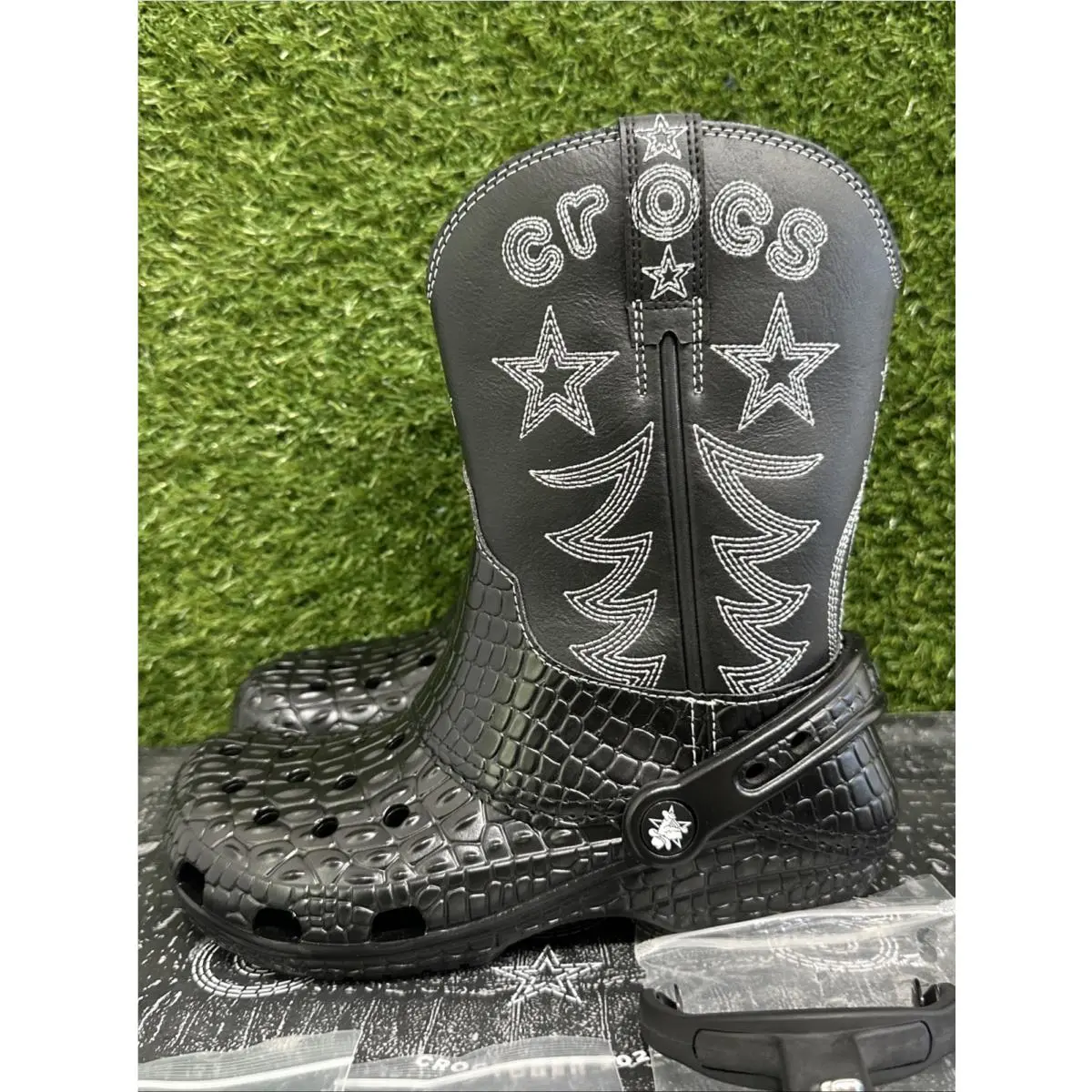 Crocs shoes - Classic Cowboy Boot - Classic Cowboy Boot - 208695-001 - Black 2
