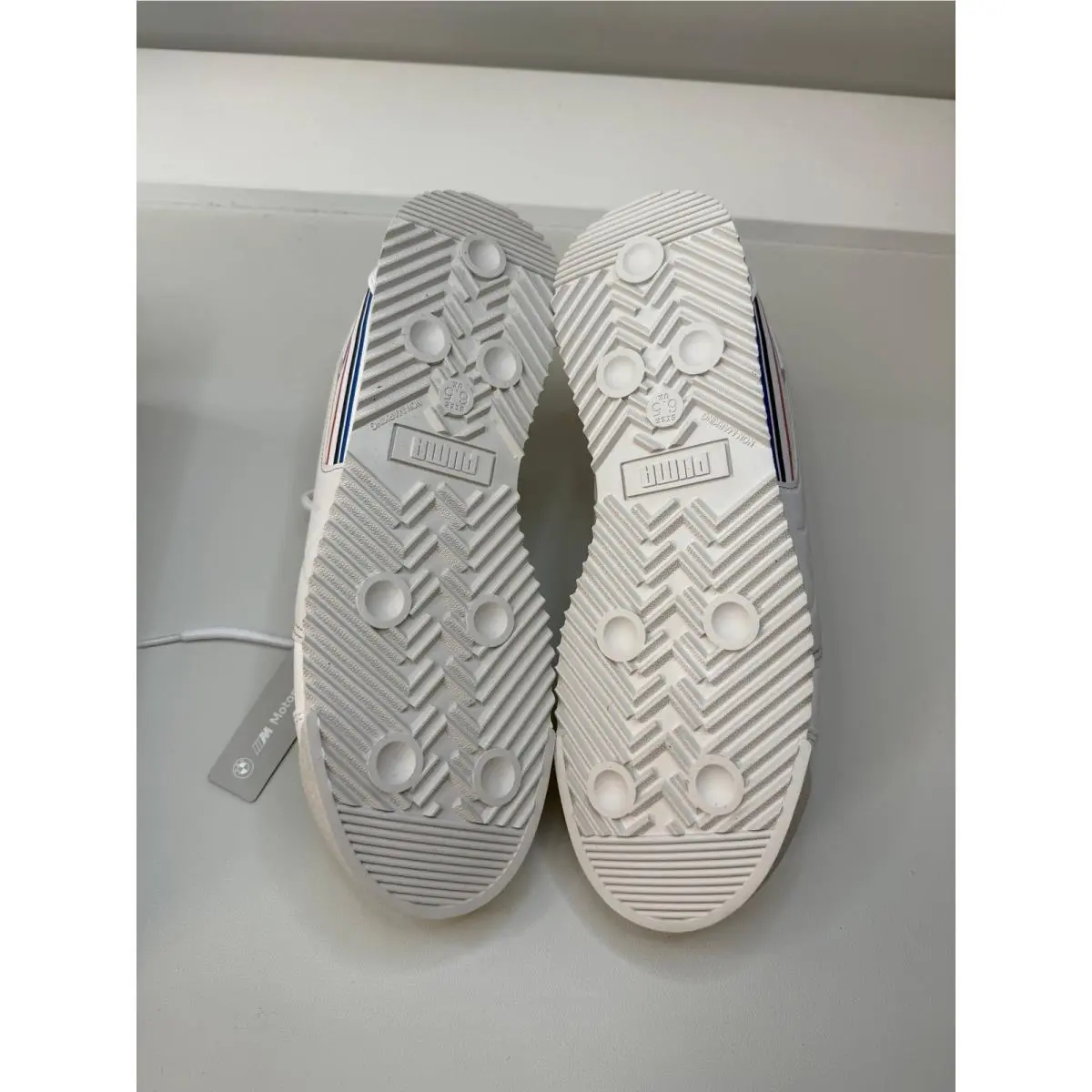 Puma shoes - White 2