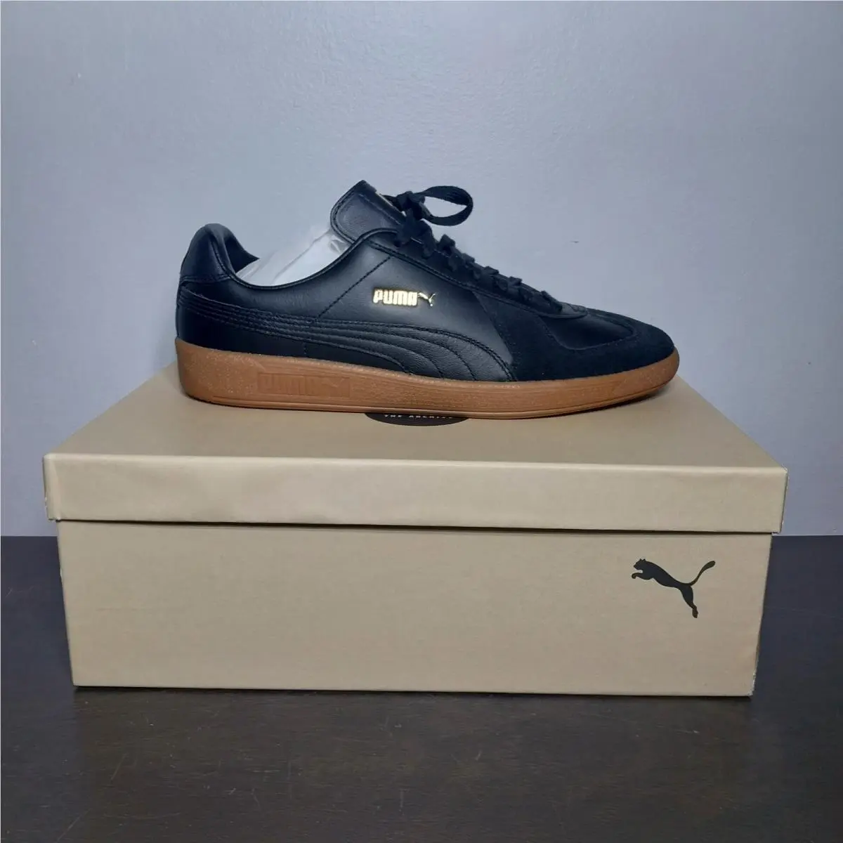 Club Abrasion Resistant Low Top German Army Trainers OG Gold Script 11 by Puma