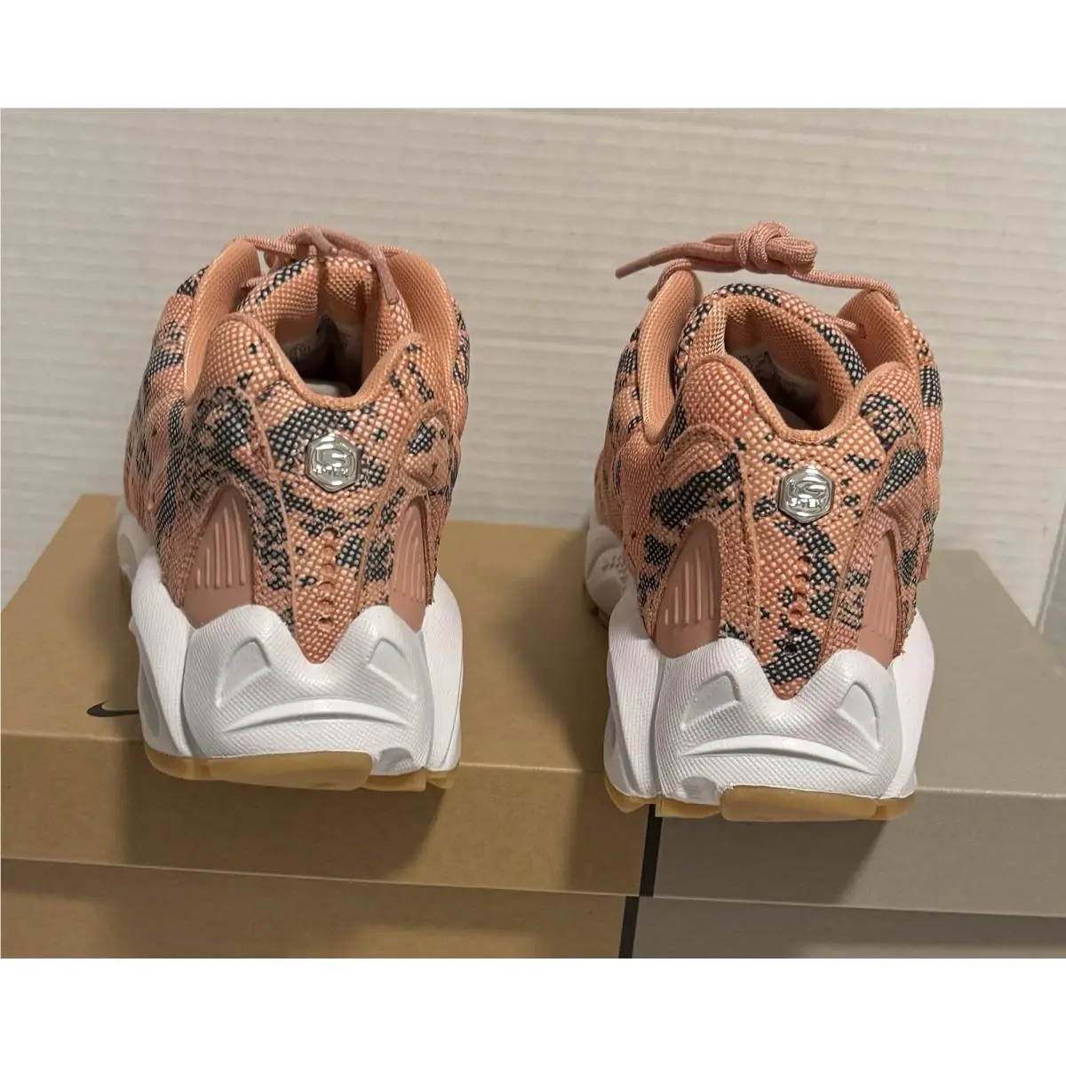 Nike shoes - Regards Collection - Regards Collection - Pink Quartz (UPC: 196153965522) 2