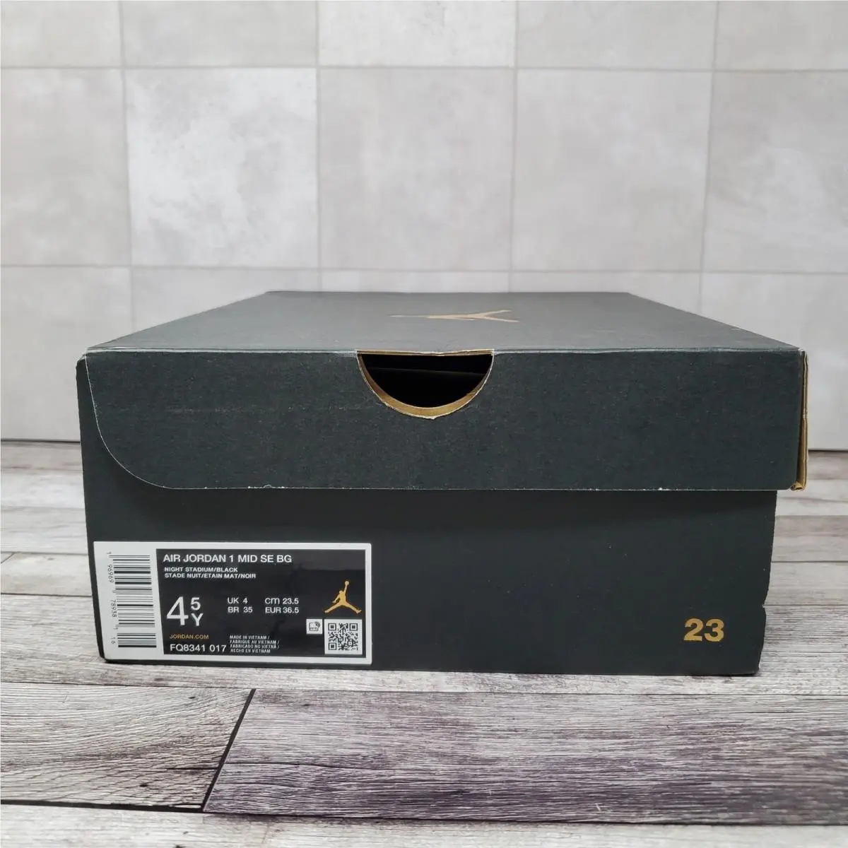 Nike shoes - Air Jordan 1 Mid SE BG - Gray 8