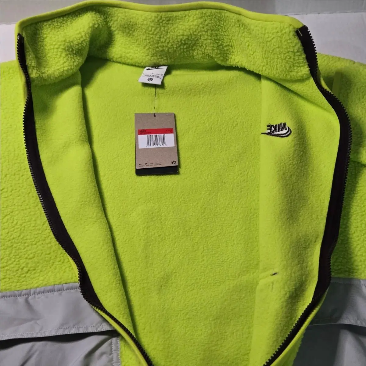 Nike clothing - Yellow 11