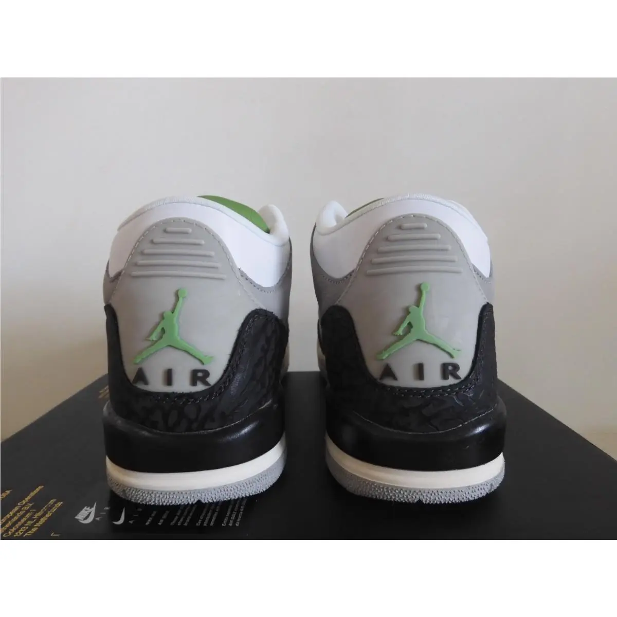 Nike shoes - Air Jordan 3 - Air - 398614 006 - Gray (UPC: 191887993674) 3